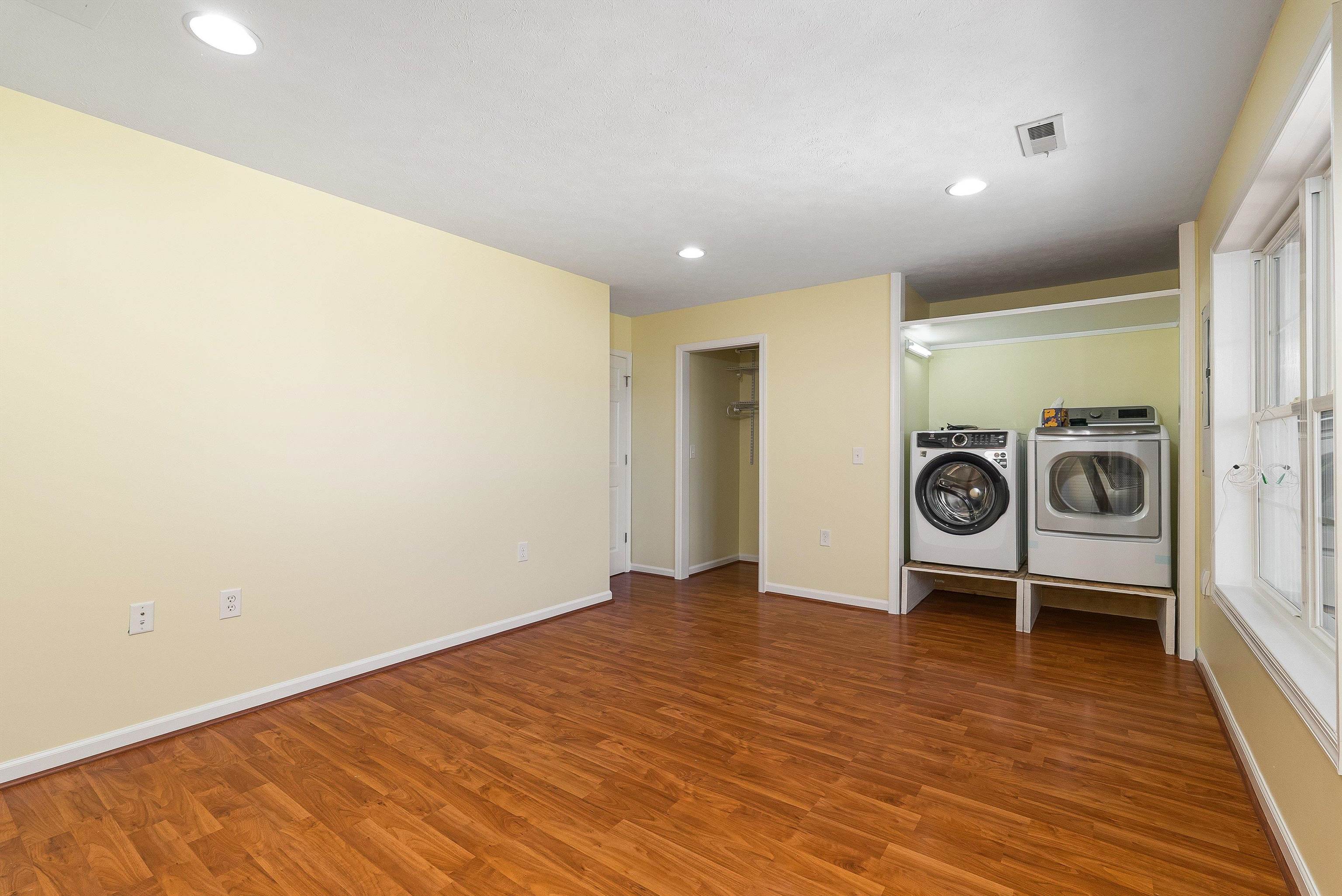 1439 FLOWING SPRING LN, ROCKINGHAM, Virginia 22801, 3 Bedrooms Bedrooms, ,2 BathroomsBathrooms,Residential,Move-In Ready Townhome,1439 FLOWING SPRING LN,670690 MLS # 670690 1439 FLOWING SPRING LN, ROCKINGHAM, Virginia 22801, 3 Bedrooms Bedrooms, ,2 BathroomsBathrooms,Residential,Move-In Ready Townhome,1439 FLOWING SPRING LN,670690 MLS # 670690