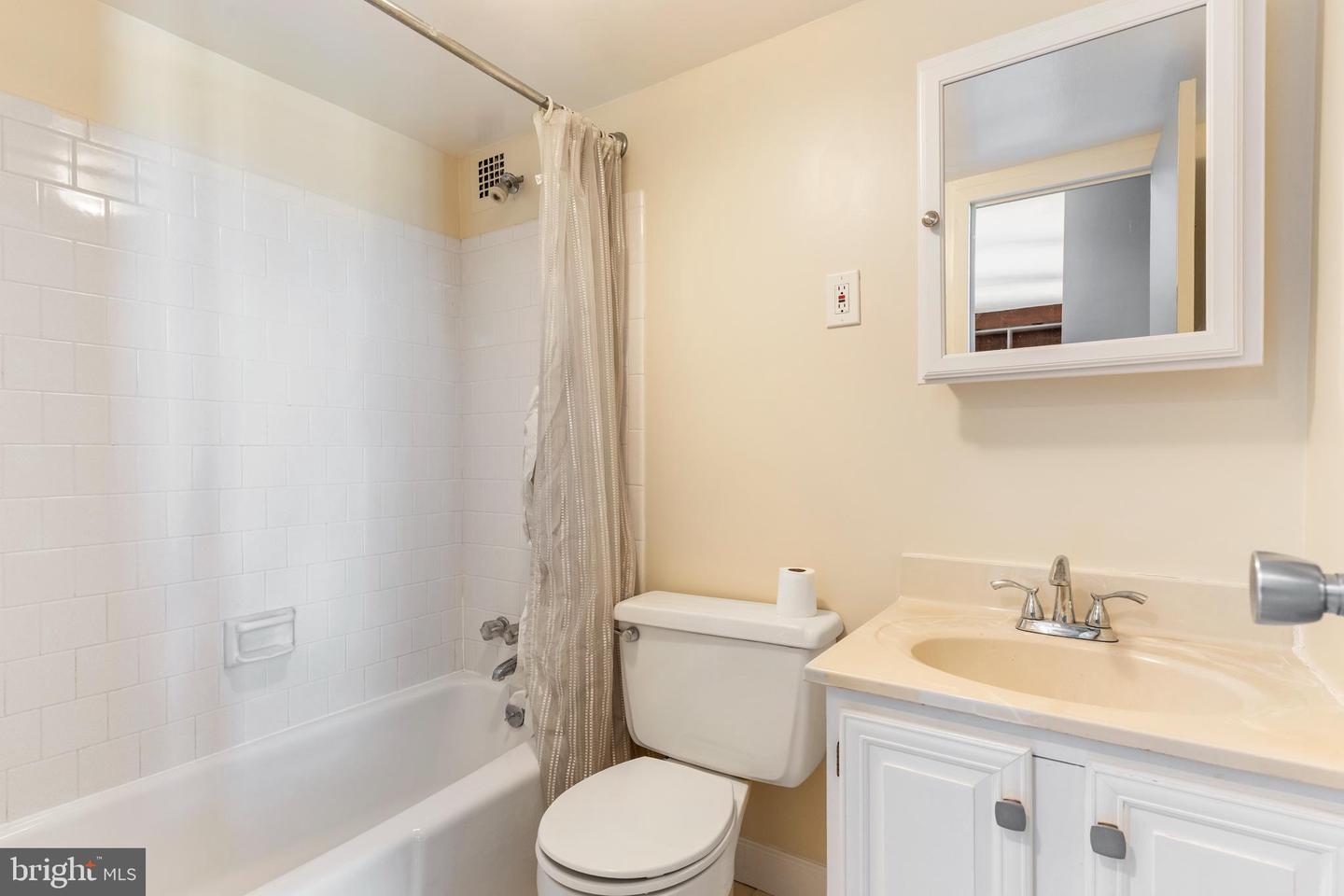 1260 21ST ST NW #709, WASHINGTON, District Of Columbia 20036, 1 Bedroom Bedrooms, ,1 BathroomBathrooms,Residential,For sale,1260 21ST ST NW #709,DCDC2222972 MLS # DCDC2222972