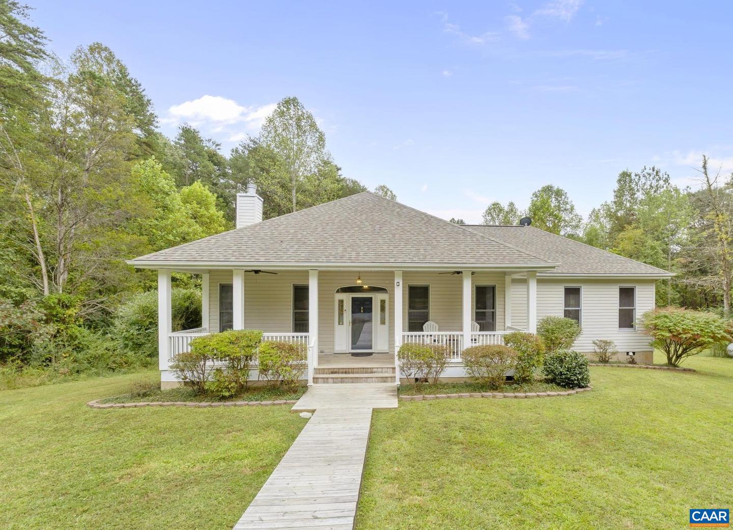 47 HOLLY SPRINGS DR, LOUISA, Virginia 23093, 3 Bedrooms Bedrooms, ,3 BathroomsBathrooms,Residential,For sale,47 HOLLY SPRINGS DR,669464 MLS # 669464