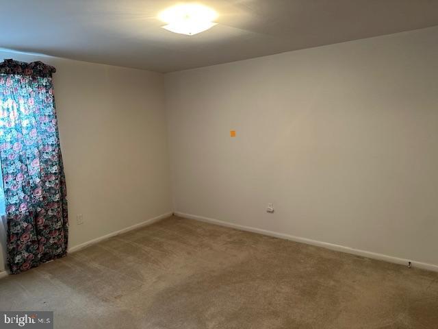 9508 OLD CREEK DR, FAIRFAX, Virginia 22032, 4 Bedrooms Bedrooms, ,2 BathroomsBathrooms,Residential,For sale,9508 OLD CREEK DR,VAFX2276848 MLS # VAFX2276848