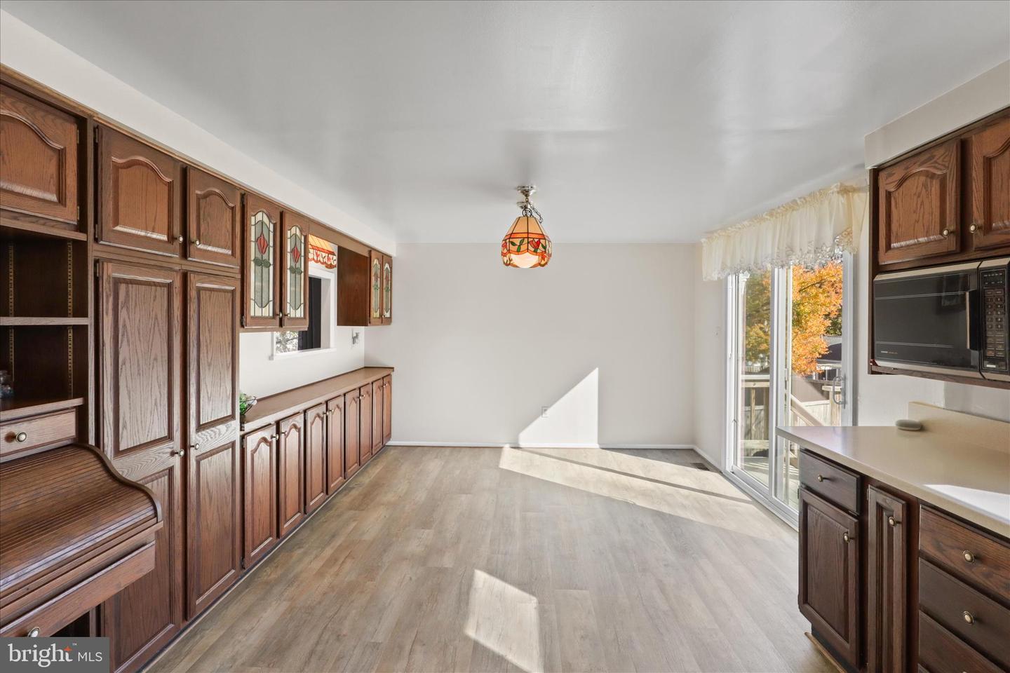 5405 DUNSMORE RD, ALEXANDRIA, Virginia 22315, 4 Bedrooms Bedrooms, ,3 BathroomsBathrooms,Residential,For sale,5405 DUNSMORE RD,VAFX2277408 MLS # VAFX2277408 5405 DUNSMORE RD, ALEXANDRIA, Virginia 22315, 4 Bedrooms Bedrooms, ,3 BathroomsBathrooms,Residential,For sale,5405 DUNSMORE RD,VAFX2277408 MLS # VAFX2277408