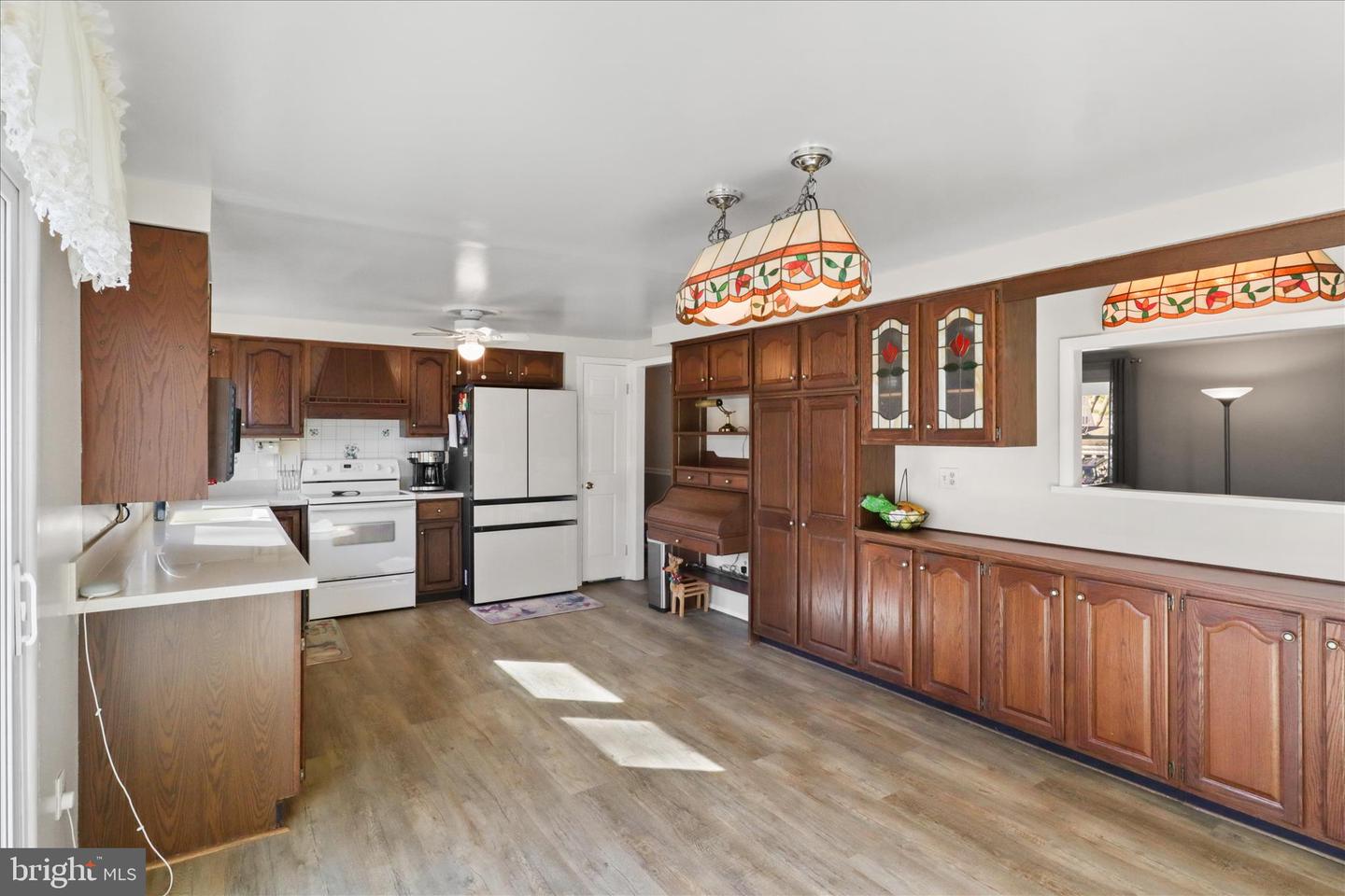 5405 DUNSMORE RD, ALEXANDRIA, Virginia 22315, 4 Bedrooms Bedrooms, ,3 BathroomsBathrooms,Residential,For sale,5405 DUNSMORE RD,VAFX2277408 MLS # VAFX2277408 5405 DUNSMORE RD, ALEXANDRIA, Virginia 22315, 4 Bedrooms Bedrooms, ,3 BathroomsBathrooms,Residential,For sale,5405 DUNSMORE RD,VAFX2277408 MLS # VAFX2277408