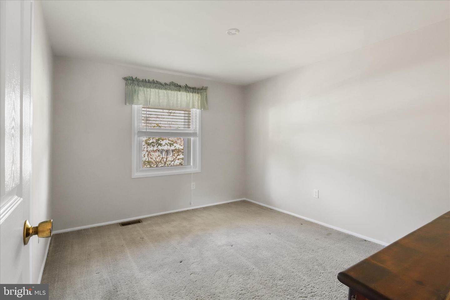 5405 DUNSMORE RD, ALEXANDRIA, Virginia 22315, 4 Bedrooms Bedrooms, ,3 BathroomsBathrooms,Residential,For sale,5405 DUNSMORE RD,VAFX2277408 MLS # VAFX2277408 5405 DUNSMORE RD, ALEXANDRIA, Virginia 22315, 4 Bedrooms Bedrooms, ,3 BathroomsBathrooms,Residential,For sale,5405 DUNSMORE RD,VAFX2277408 MLS # VAFX2277408