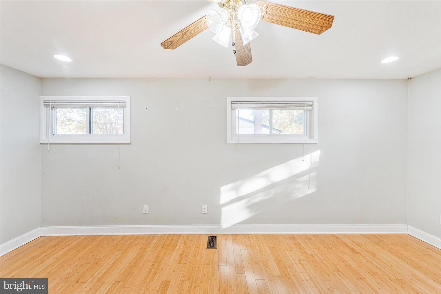 6719 RUSKIN ST, SPRINGFIELD, Virginia 22150, 4 Bedrooms Bedrooms, ,3 BathroomsBathrooms,Residential,For sale,6719 RUSKIN ST,VAFX2277536 MLS # VAFX2277536 6719 RUSKIN ST, SPRINGFIELD, Virginia 22150, 4 Bedrooms Bedrooms, ,3 BathroomsBathrooms,Residential,For sale,6719 RUSKIN ST,VAFX2277536 MLS # VAFX2277536