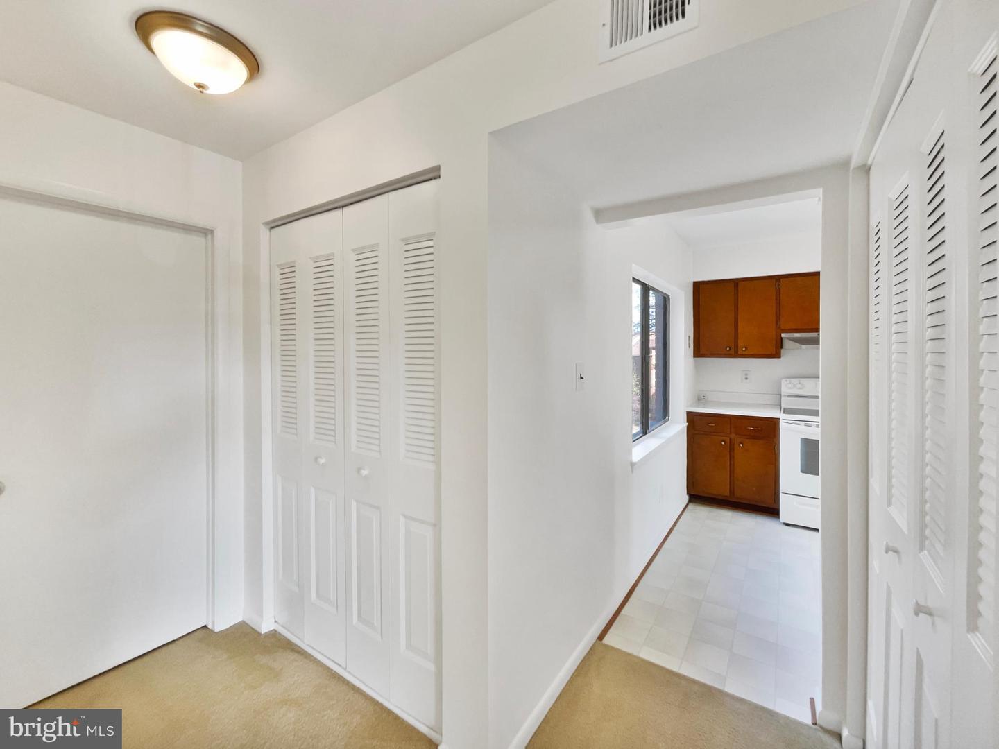 10625 PROVINCIAL DR #E, MANASSAS, Virginia 20109, 1 Bedroom Bedrooms, ,1 BathroomBathrooms,Residential,For sale,10625 PROVINCIAL DR #E,VAPW2107236 MLS # VAPW2107236