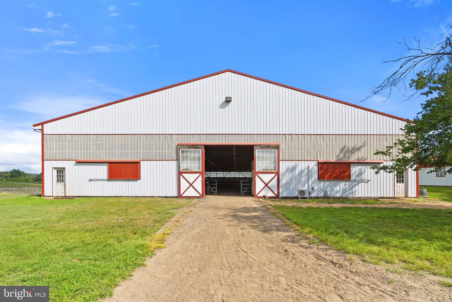 40332 COURTLAND FARM LN, ALDIE, Virginia 20105, 3 Bedrooms Bedrooms, ,2 BathroomsBathrooms,Farm,For sale,40332 COURTLAND FARM LN,VALO2104646 MLS # VALO2104646