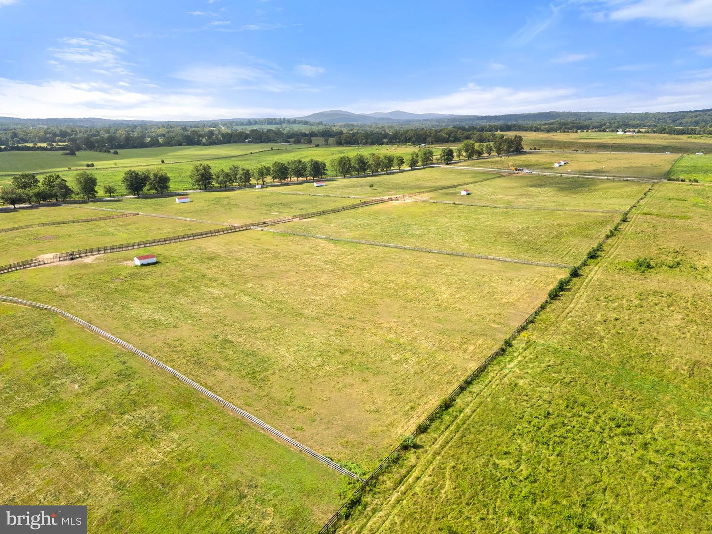 40332 COURTLAND FARM LN, ALDIE, Virginia 20105, 3 Bedrooms Bedrooms, ,2 BathroomsBathrooms,Farm,For sale,40332 COURTLAND FARM LN,VALO2104646 MLS # VALO2104646