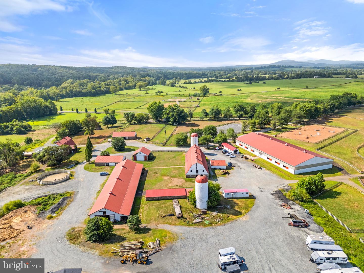 40332 COURTLAND FARM LN, ALDIE, Virginia 20105, 3 Bedrooms Bedrooms, ,2 BathroomsBathrooms,Farm,For sale,40332 COURTLAND FARM LN,VALO2104646 MLS # VALO2104646