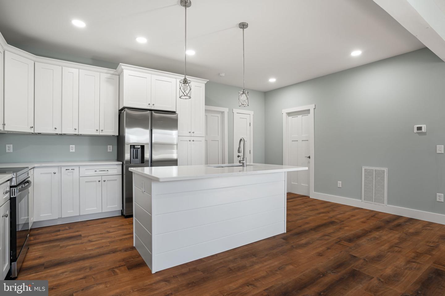 7921 EAST SIDE RD, CHINCOTEAGUE ISLAND, Virginia 23336, 3 Bedrooms Bedrooms, ,3 BathroomsBathrooms,Residential,For sale,7921 EAST SIDE RD,VAAC2001306 MLS # VAAC2001306