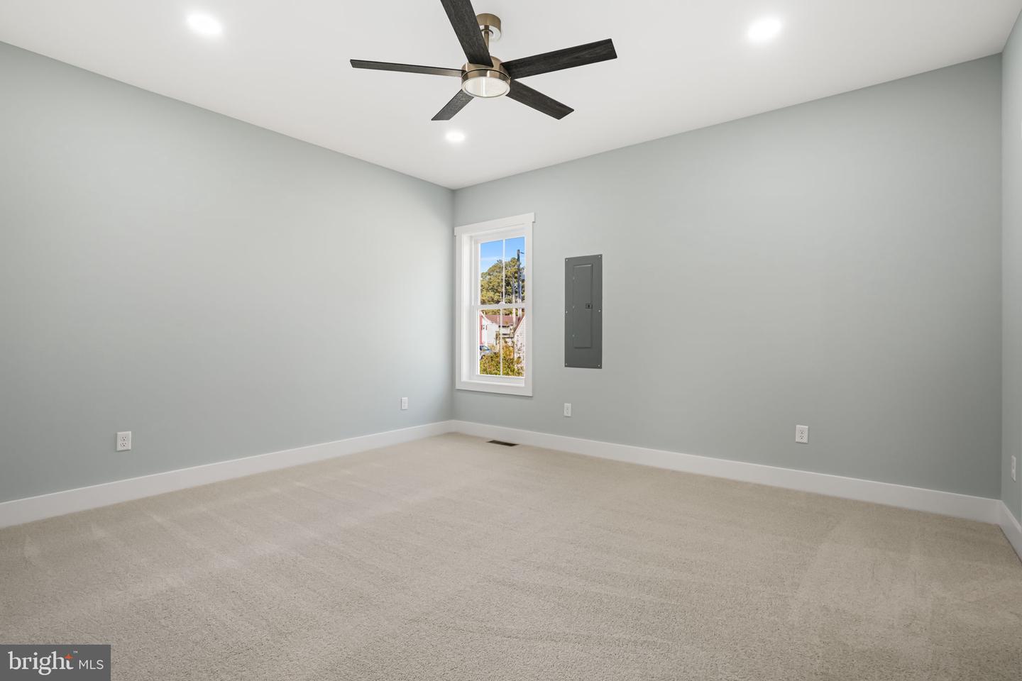 7921 EAST SIDE RD, CHINCOTEAGUE ISLAND, Virginia 23336, 3 Bedrooms Bedrooms, ,3 BathroomsBathrooms,Residential,For sale,7921 EAST SIDE RD,VAAC2001306 MLS # VAAC2001306