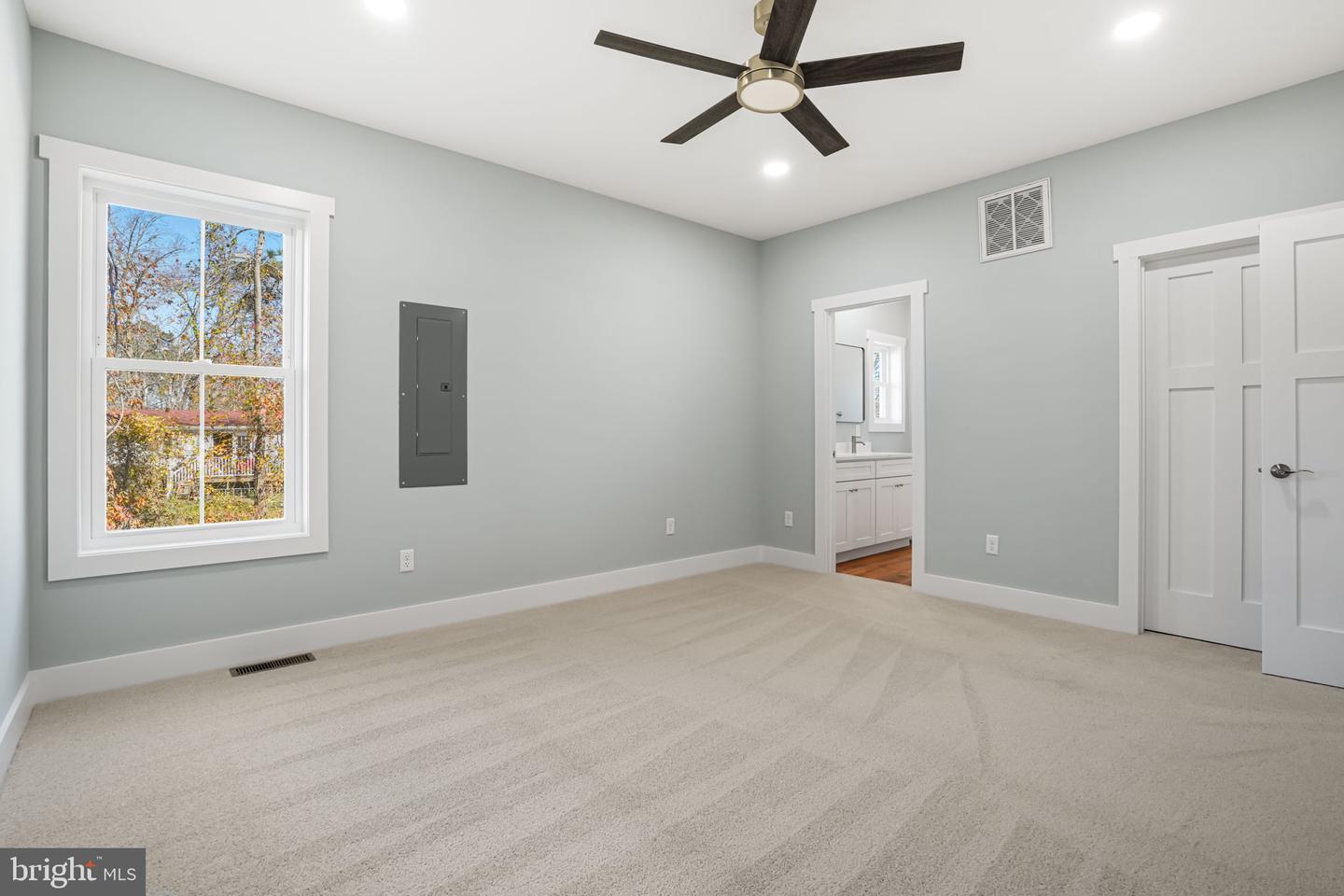 7921 EAST SIDE RD, CHINCOTEAGUE ISLAND, Virginia 23336, 3 Bedrooms Bedrooms, ,3 BathroomsBathrooms,Residential,For sale,7921 EAST SIDE RD,VAAC2001306 MLS # VAAC2001306