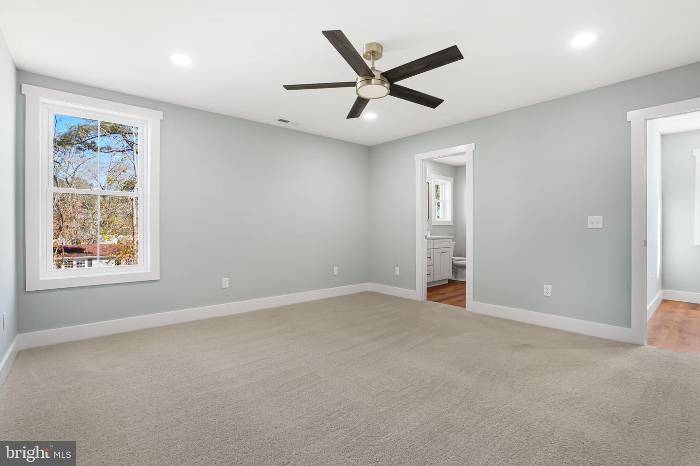 7921 EAST SIDE RD, CHINCOTEAGUE ISLAND, Virginia 23336, 3 Bedrooms Bedrooms, ,3 BathroomsBathrooms,Residential,For sale,7921 EAST SIDE RD,VAAC2001306 MLS # VAAC2001306