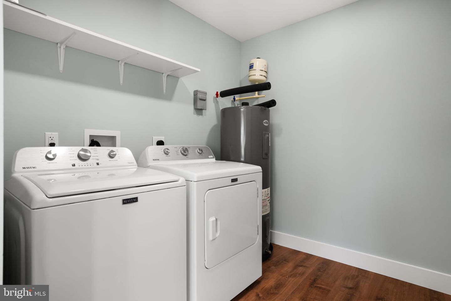 7921 EAST SIDE RD, CHINCOTEAGUE ISLAND, Virginia 23336, 3 Bedrooms Bedrooms, ,3 BathroomsBathrooms,Residential,For sale,7921 EAST SIDE RD,VAAC2001306 MLS # VAAC2001306