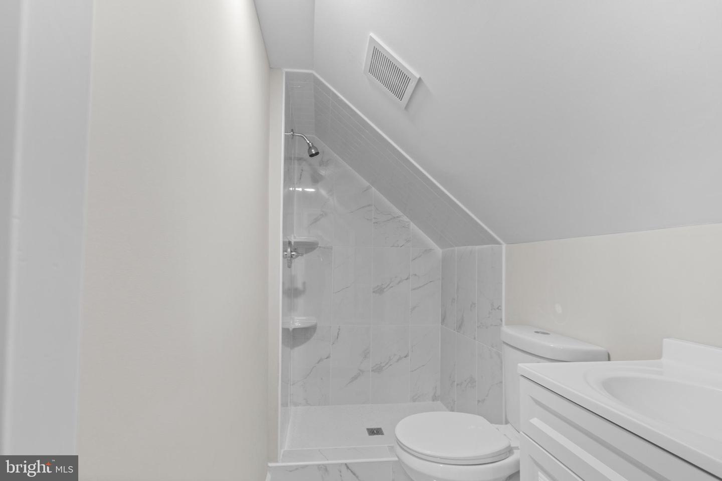 5021 A ST SE, WASHINGTON, District Of Columbia 20019, 3 Bedrooms Bedrooms, ,3 BathroomsBathrooms,Residential,For sale,5021 A ST SE,DCDC2205314 MLS # DCDC2205314