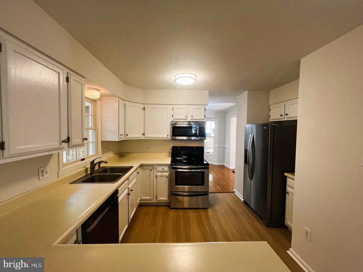 10820 ESTATE CT, FAIRFAX, Virginia 22030, 4 Bedrooms Bedrooms, 15 Rooms Rooms,2 BathroomsBathrooms,Residential,For sale,10820 ESTATE CT,VAFC2006614 MLS # VAFC2006614 10820 ESTATE CT, FAIRFAX, Virginia 22030, 4 Bedrooms Bedrooms, 15 Rooms Rooms,2 BathroomsBathrooms,Residential,For sale,10820 ESTATE CT,VAFC2006614 MLS # VAFC2006614