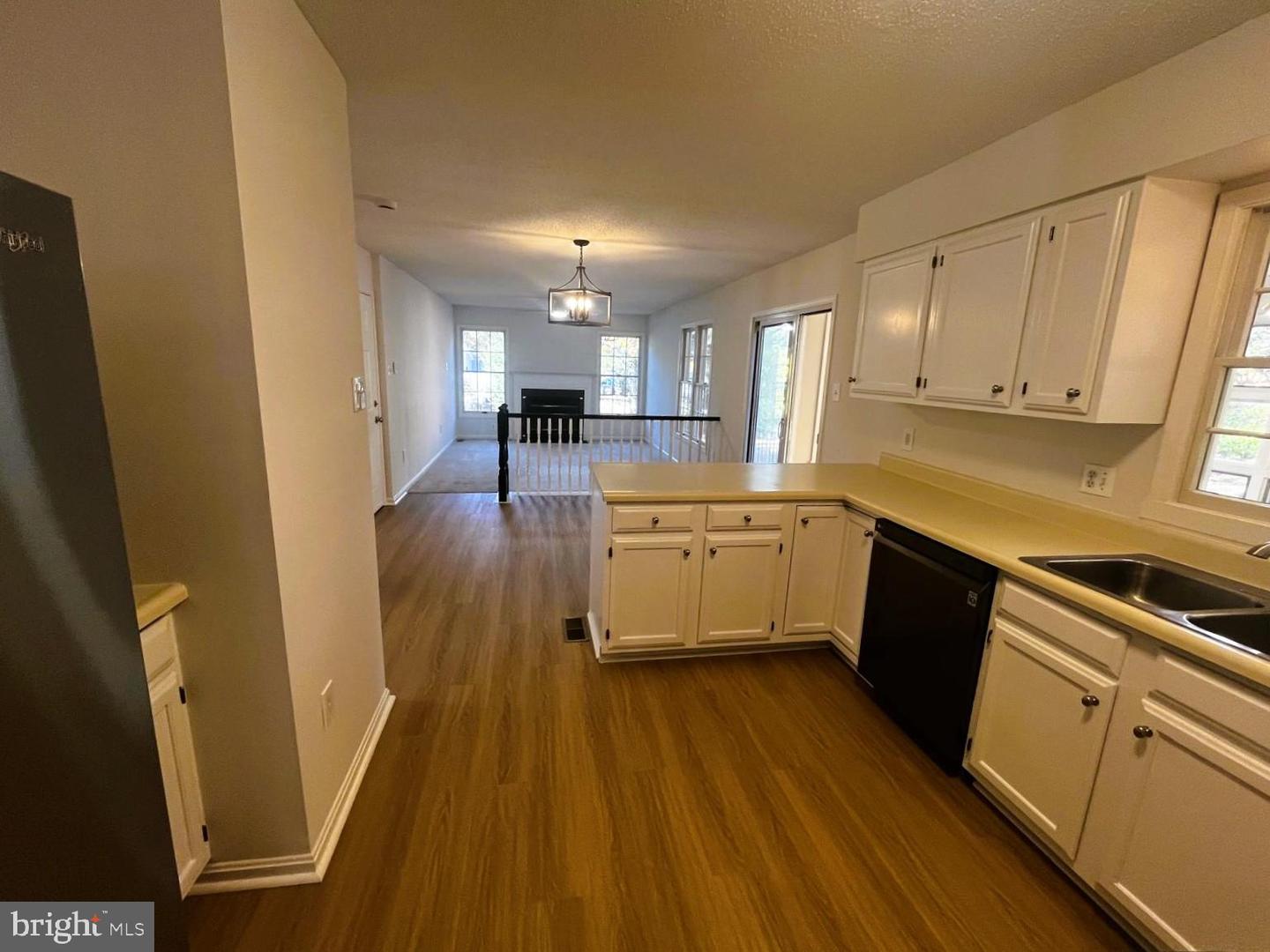 10820 ESTATE CT, FAIRFAX, Virginia 22030, 4 Bedrooms Bedrooms, 15 Rooms Rooms,2 BathroomsBathrooms,Residential,For sale,10820 ESTATE CT,VAFC2006614 MLS # VAFC2006614 10820 ESTATE CT, FAIRFAX, Virginia 22030, 4 Bedrooms Bedrooms, 15 Rooms Rooms,2 BathroomsBathrooms,Residential,For sale,10820 ESTATE CT,VAFC2006614 MLS # VAFC2006614