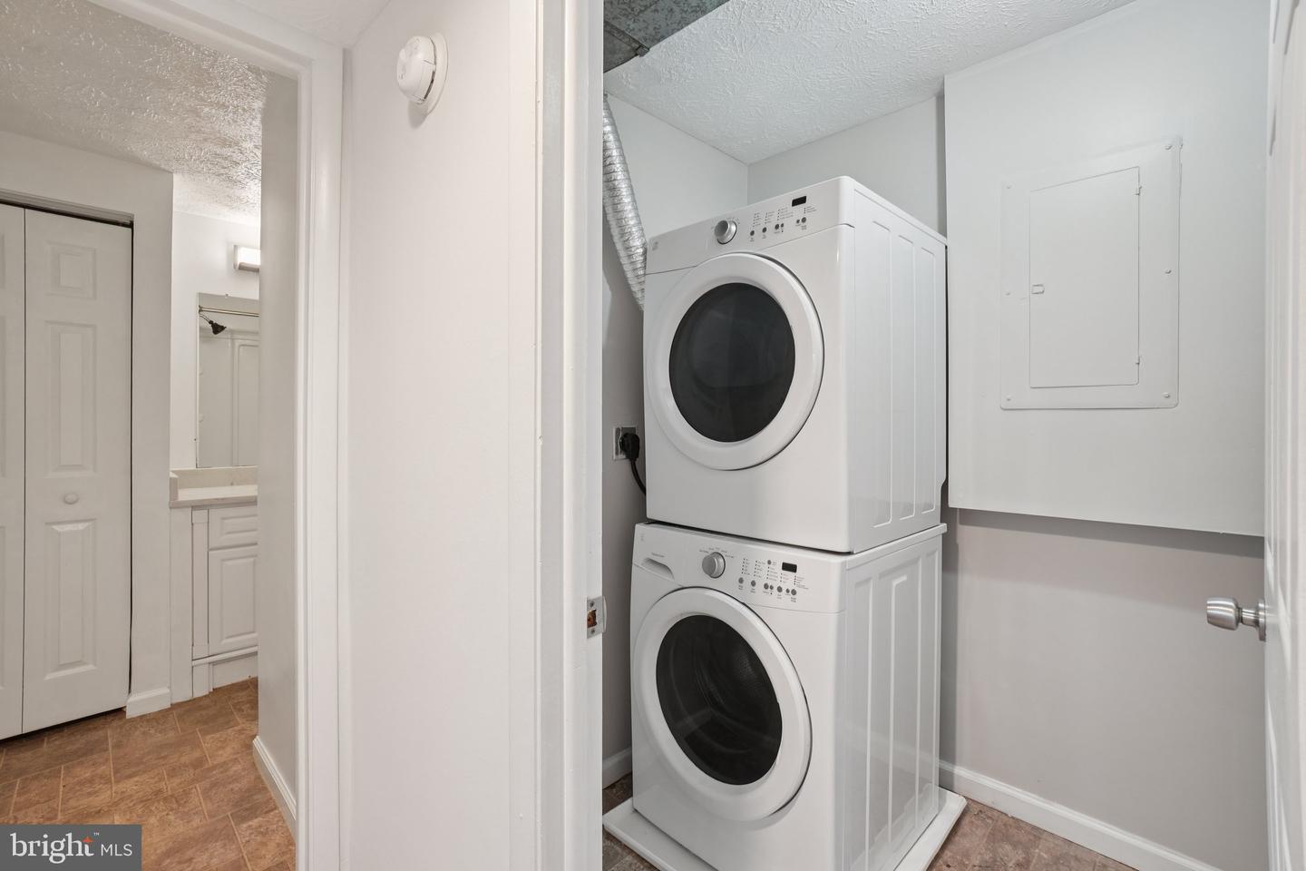 8386-C BROCKHAM DR, ALEXANDRIA, Virginia 22309, 1 Bedroom Bedrooms, ,1 BathroomBathrooms,Residential,For sale,8386-C BROCKHAM DR,VAFX2258992 MLS # VAFX2258992