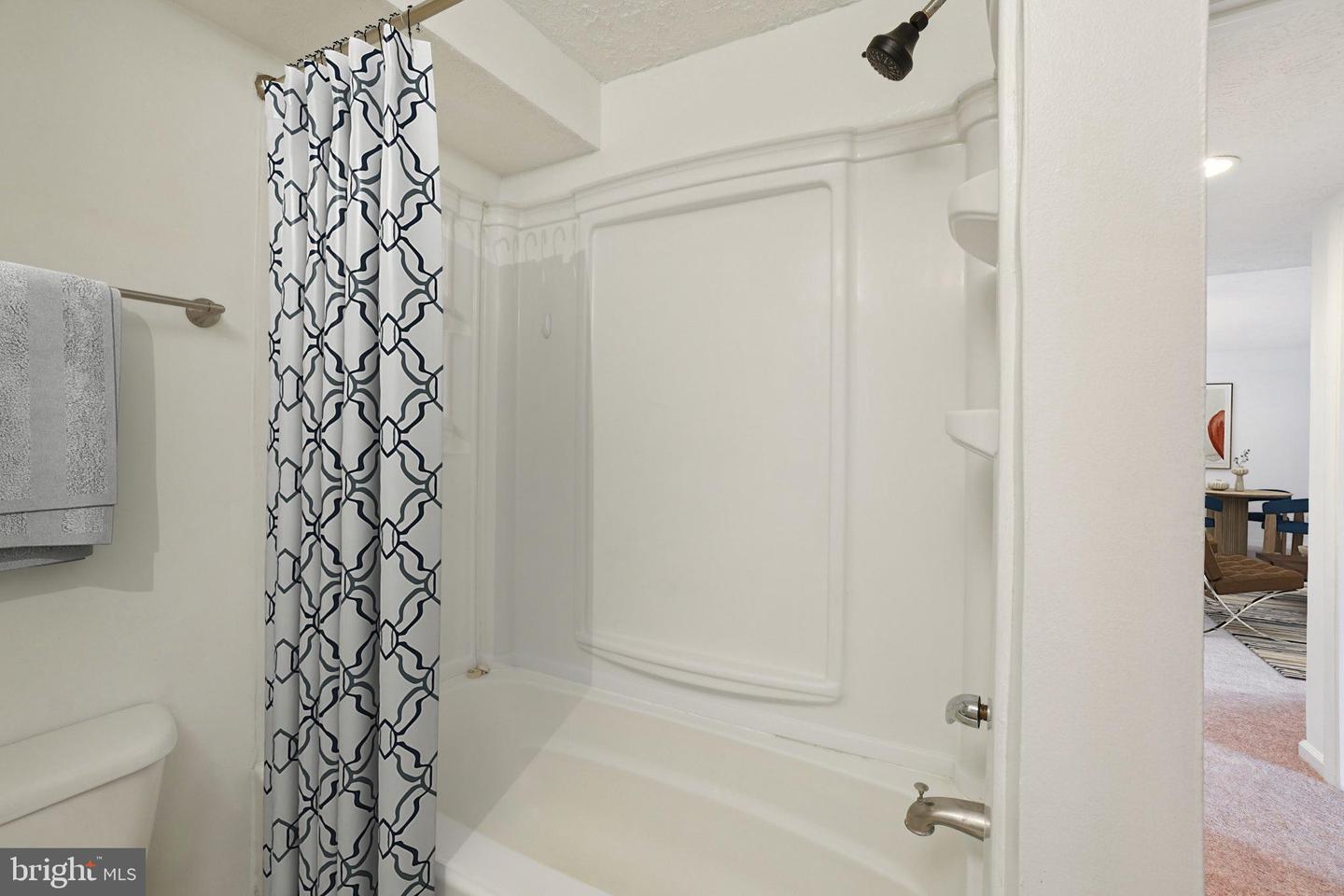 8386-C BROCKHAM DR, ALEXANDRIA, Virginia 22309, 1 Bedroom Bedrooms, ,1 BathroomBathrooms,Residential,For sale,8386-C BROCKHAM DR,VAFX2258992 MLS # VAFX2258992