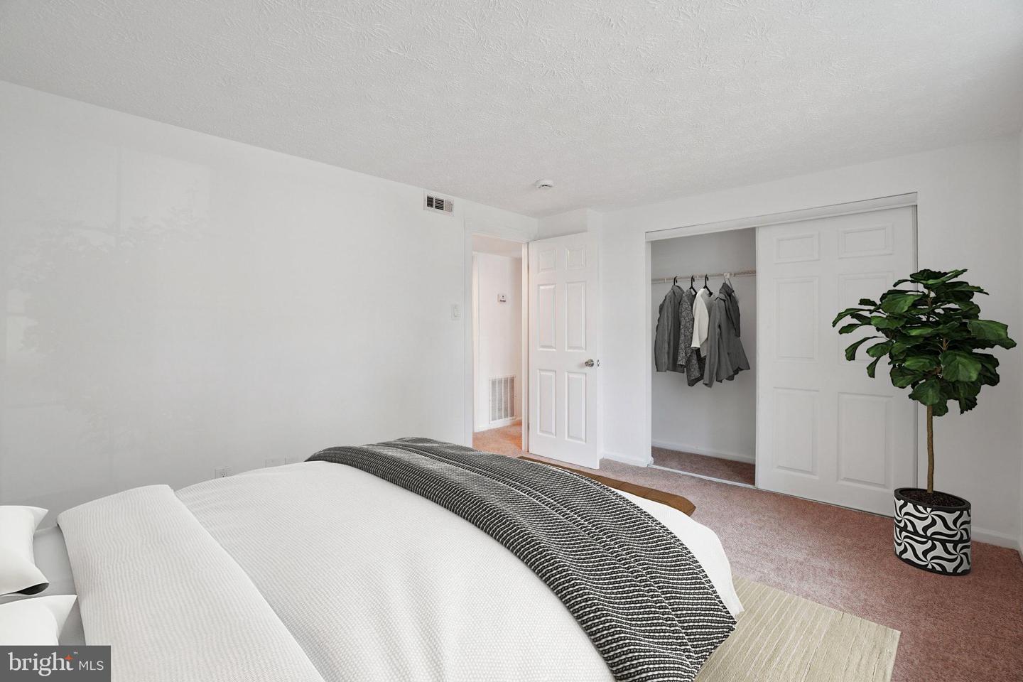 8386-C BROCKHAM DR, ALEXANDRIA, Virginia 22309, 1 Bedroom Bedrooms, ,1 BathroomBathrooms,Residential,For sale,8386-C BROCKHAM DR,VAFX2258992 MLS # VAFX2258992