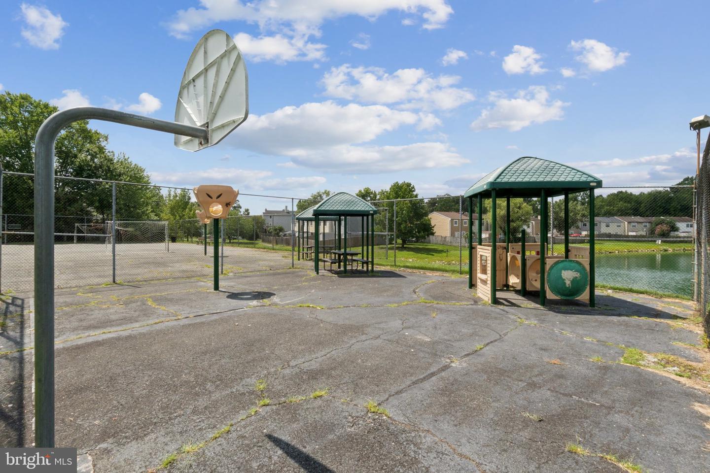 8386-C BROCKHAM DR, ALEXANDRIA, Virginia 22309, 1 Bedroom Bedrooms, ,1 BathroomBathrooms,Residential,For sale,8386-C BROCKHAM DR,VAFX2258992 MLS # VAFX2258992