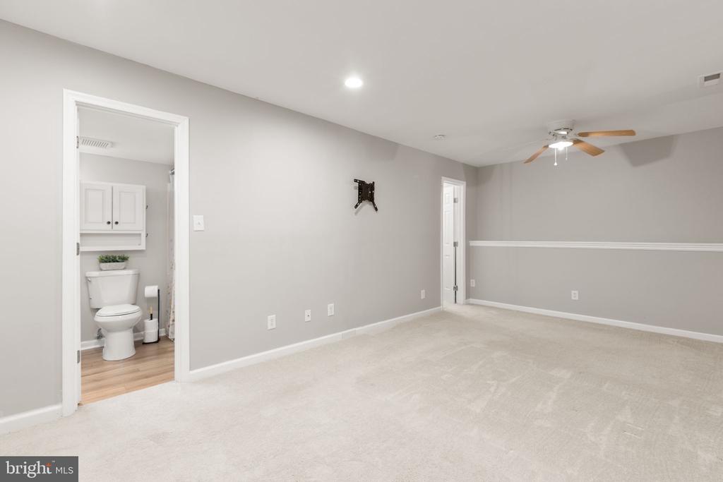 10403 DANIELS CT, SPOTSYLVANIA, Virginia 22553, 3 Bedrooms Bedrooms, ,3 BathroomsBathrooms,Residential,10403 DANIELS CT,VASP2037420 MLS # VASP2037420