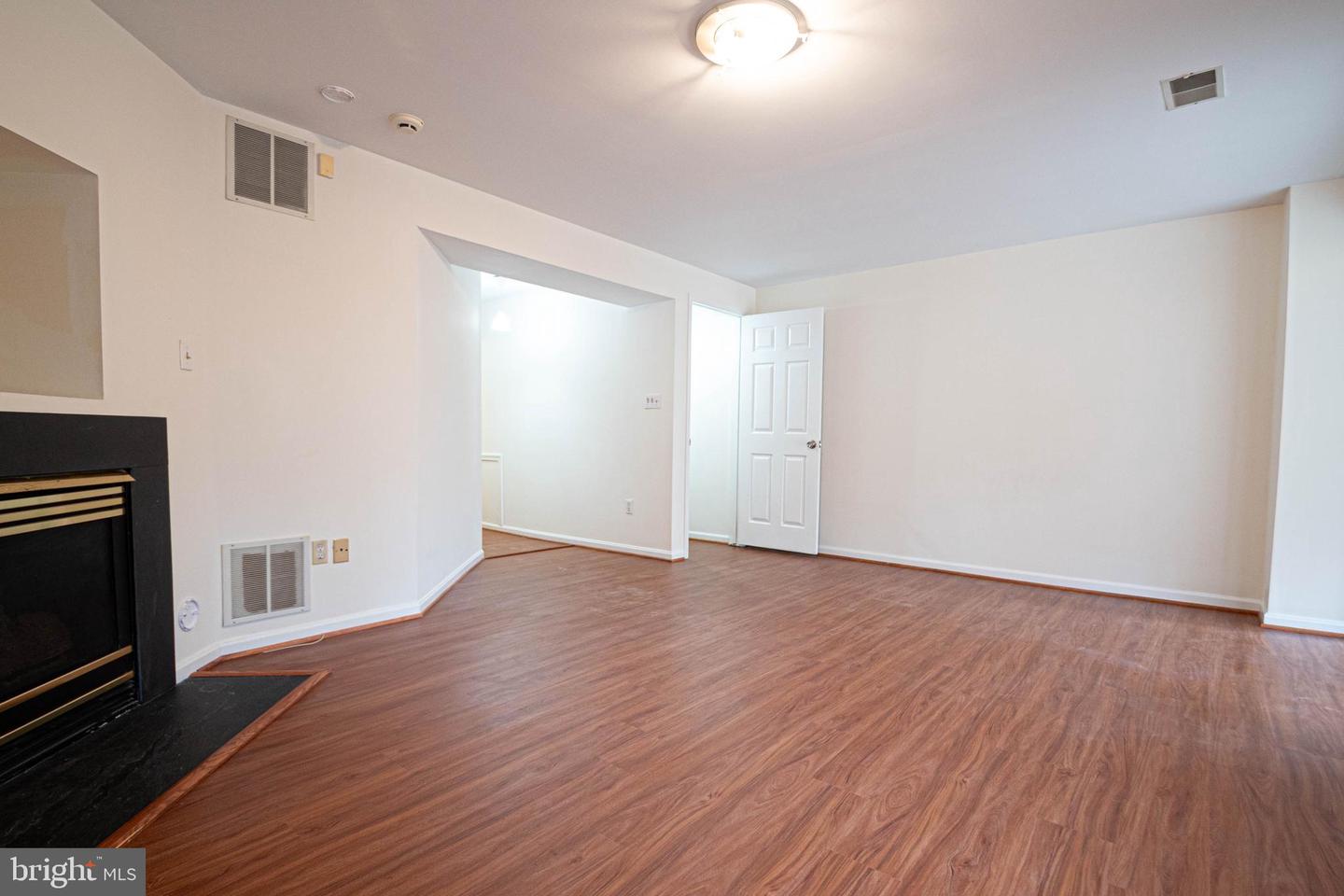 6324 SHIREY LN, CENTREVILLE, Virginia 20121, 2 Bedrooms Bedrooms, ,3 BathroomsBathrooms,Residential,For sale,6324 SHIREY LN,VAFX2263272 MLS # VAFX2263272 6324 SHIREY LN, CENTREVILLE, Virginia 20121, 2 Bedrooms Bedrooms, ,3 BathroomsBathrooms,Residential,For sale,6324 SHIREY LN,VAFX2263272 MLS # VAFX2263272