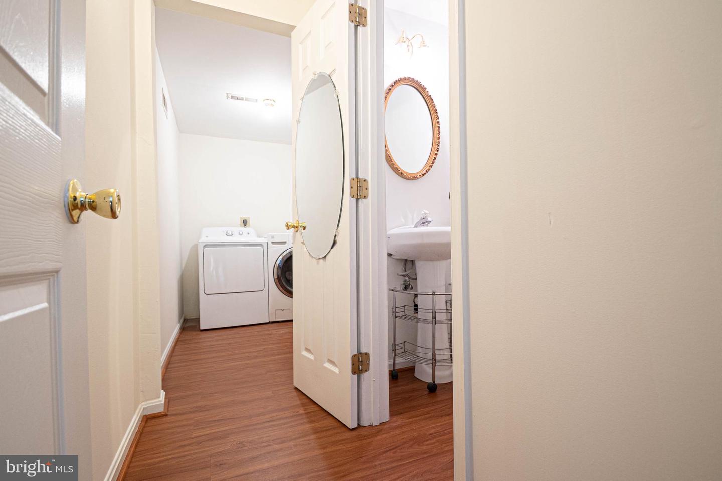 6324 SHIREY LN, CENTREVILLE, Virginia 20121, 2 Bedrooms Bedrooms, ,3 BathroomsBathrooms,Residential,For sale,6324 SHIREY LN,VAFX2263272 MLS # VAFX2263272 6324 SHIREY LN, CENTREVILLE, Virginia 20121, 2 Bedrooms Bedrooms, ,3 BathroomsBathrooms,Residential,For sale,6324 SHIREY LN,VAFX2263272 MLS # VAFX2263272