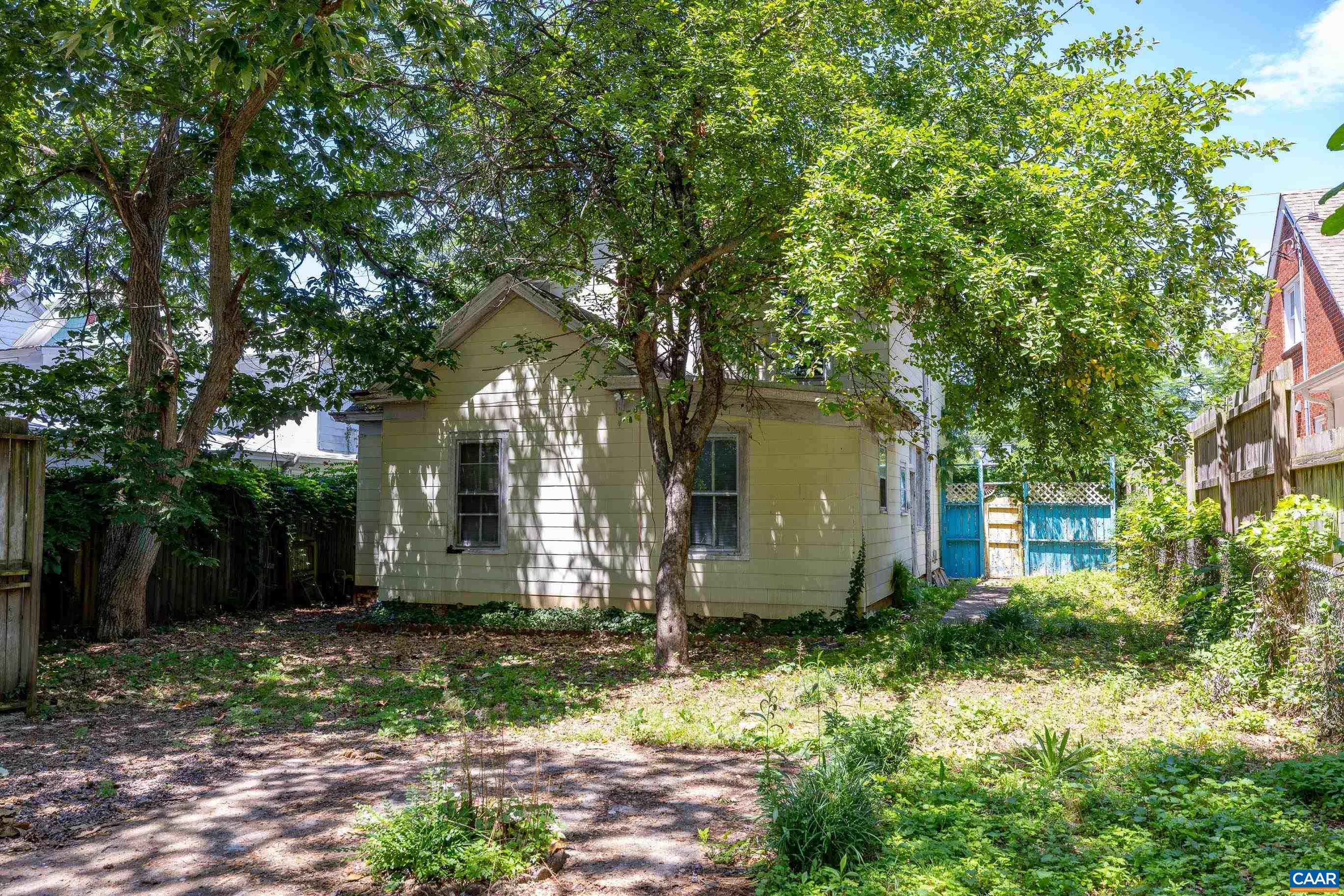 708 LOCUST AVE, CHARLOTTESVILLE, Virginia 22902, 3 Bedrooms Bedrooms, ,1 BathroomBathrooms,Residential,708 LOCUST AVE,670698 MLS # 670698 708 LOCUST AVE, CHARLOTTESVILLE, Virginia 22902, 3 Bedrooms Bedrooms, ,1 BathroomBathrooms,Residential,708 LOCUST AVE,670698 MLS # 670698