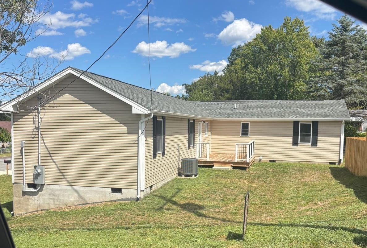 600 N BAYARD AVE, WAYNESBORO, Virginia 22980, 3 Bedrooms Bedrooms, ,2 BathroomsBathrooms,Residential,600 N BAYARD AVE,670701 MLS # 670701 600 N BAYARD AVE, WAYNESBORO, Virginia 22980, 3 Bedrooms Bedrooms, ,2 BathroomsBathrooms,Residential,600 N BAYARD AVE,670701 MLS # 670701