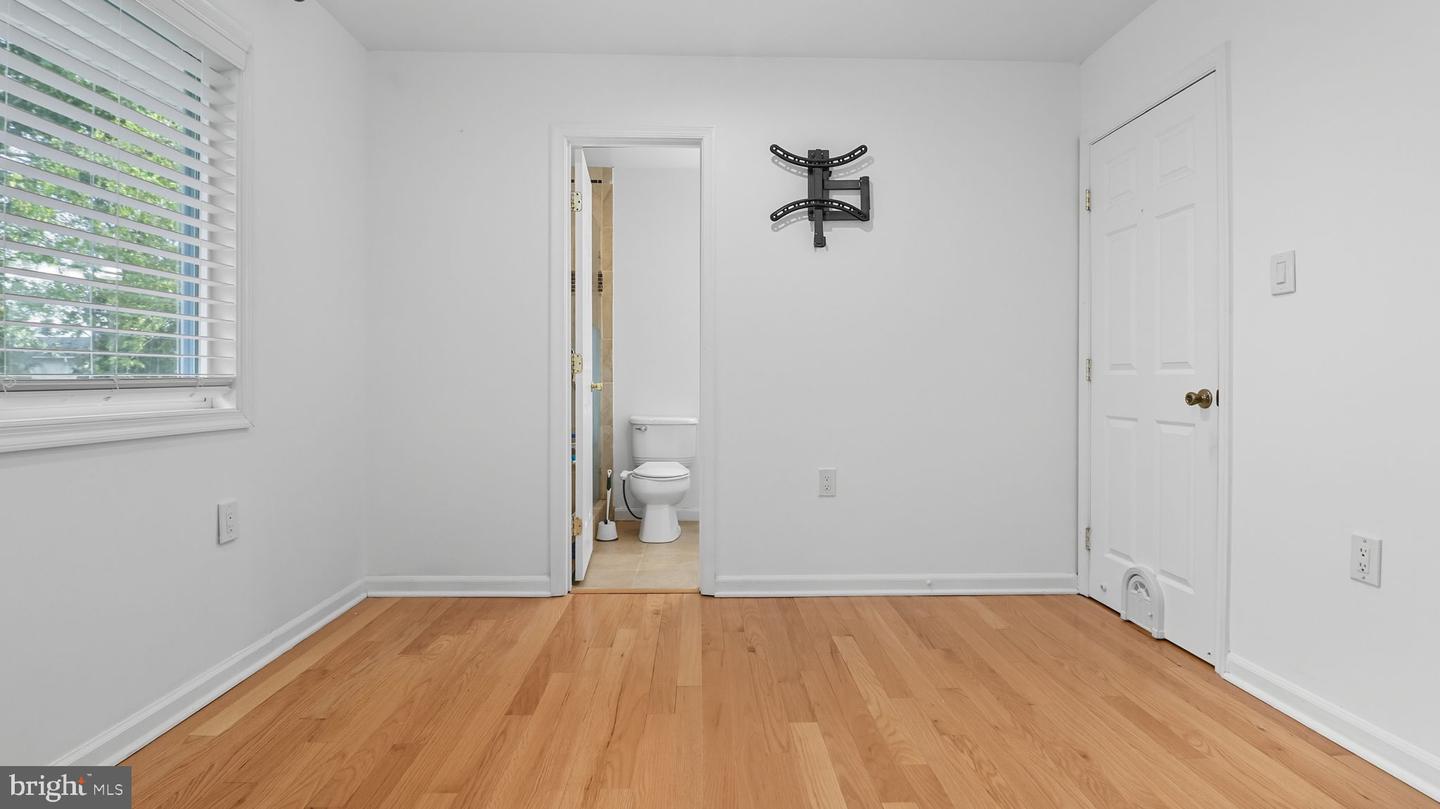 814 N CROYDON ST, STERLING, Virginia 20164, 6 Bedrooms Bedrooms, 8 Rooms Rooms,2 BathroomsBathrooms,Residential,For sale,814 N CROYDON ST,VALO2106940 MLS # VALO2106940 814 N CROYDON ST, STERLING, Virginia 20164, 6 Bedrooms Bedrooms, 8 Rooms Rooms,2 BathroomsBathrooms,Residential,For sale,814 N CROYDON ST,VALO2106940 MLS # VALO2106940