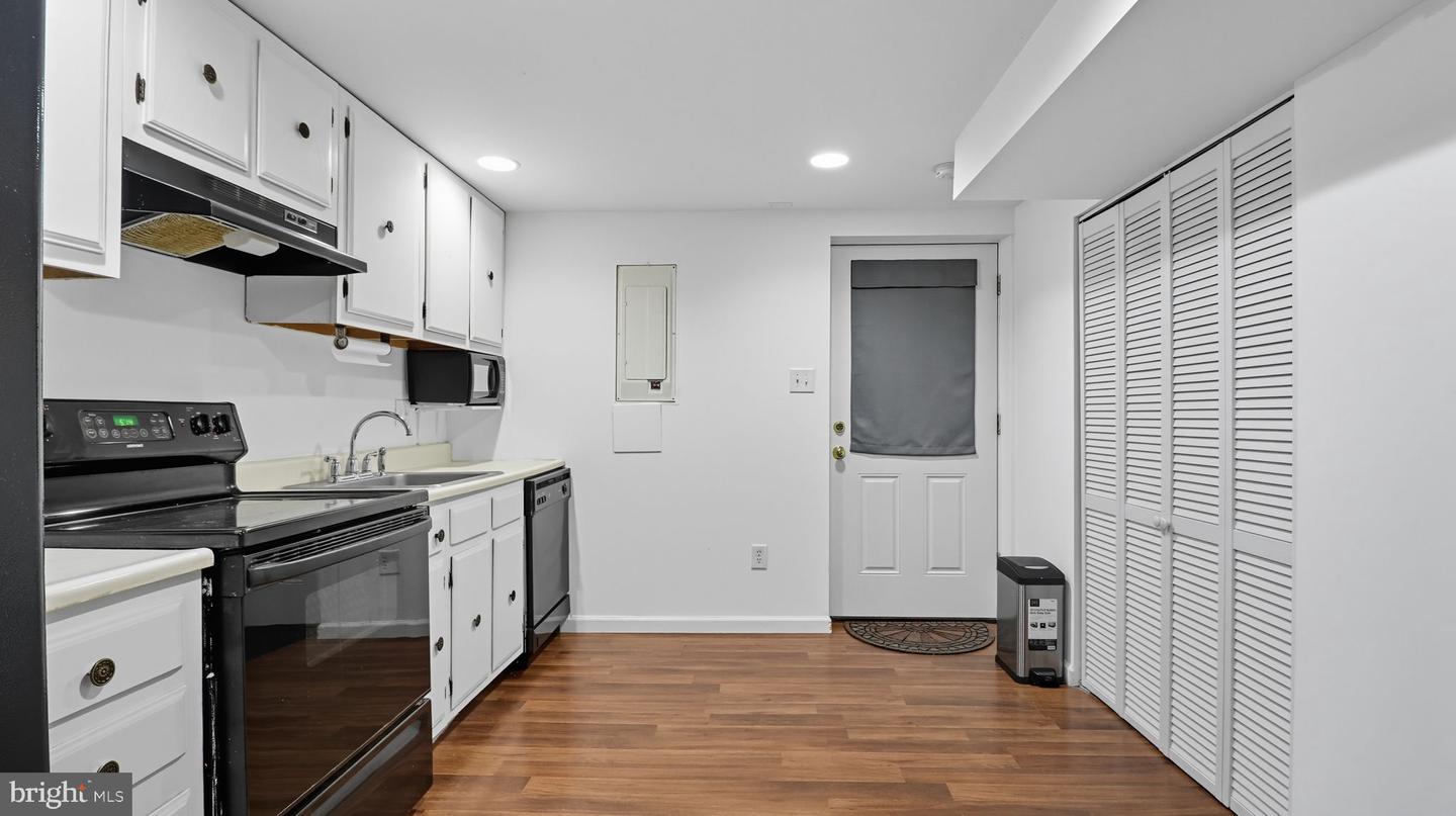 814 N CROYDON ST, STERLING, Virginia 20164, 6 Bedrooms Bedrooms, 8 Rooms Rooms,2 BathroomsBathrooms,Residential,For sale,814 N CROYDON ST,VALO2106940 MLS # VALO2106940 814 N CROYDON ST, STERLING, Virginia 20164, 6 Bedrooms Bedrooms, 8 Rooms Rooms,2 BathroomsBathrooms,Residential,For sale,814 N CROYDON ST,VALO2106940 MLS # VALO2106940