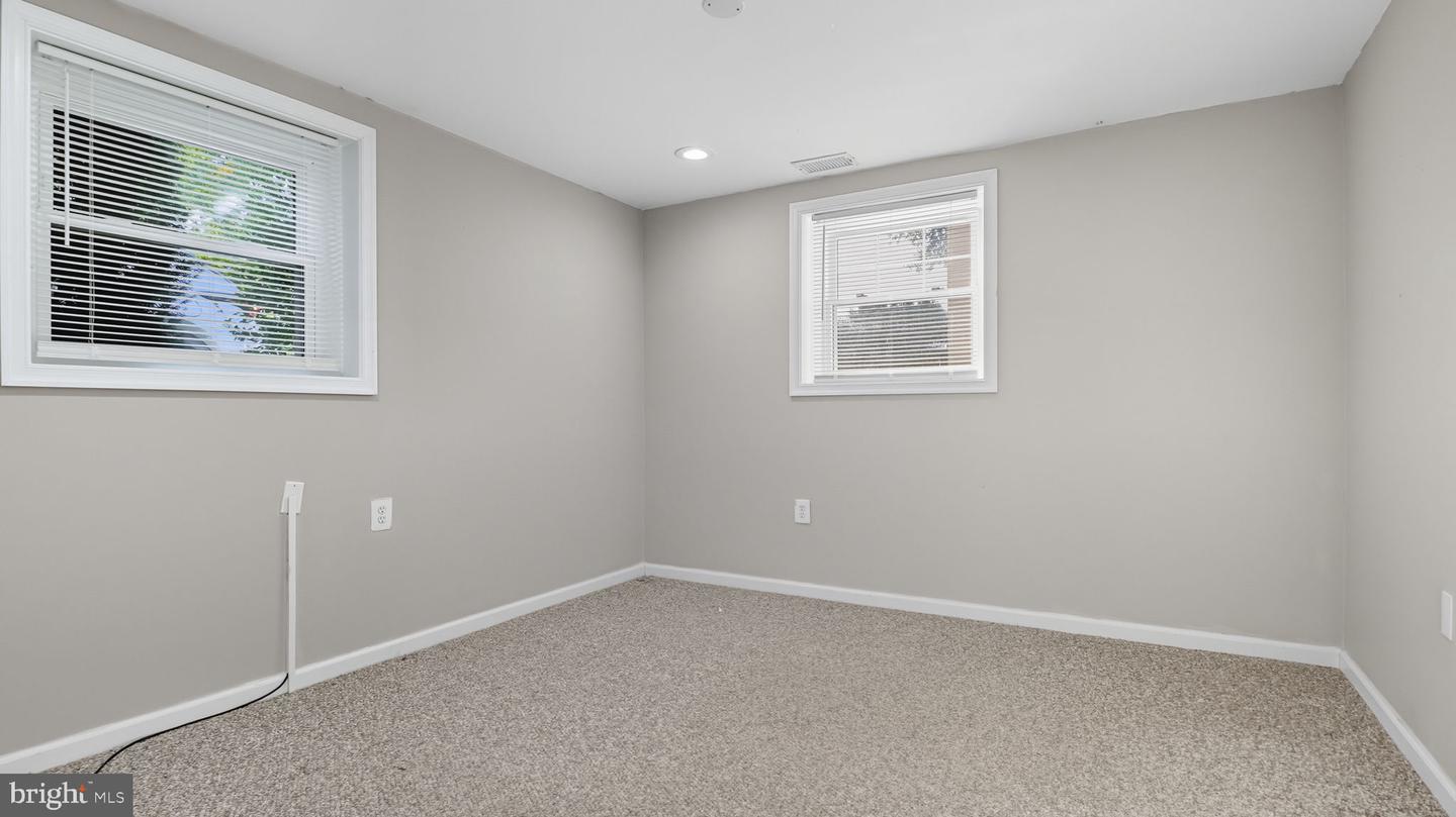 814 N CROYDON ST, STERLING, Virginia 20164, 6 Bedrooms Bedrooms, 8 Rooms Rooms,2 BathroomsBathrooms,Residential,For sale,814 N CROYDON ST,VALO2106940 MLS # VALO2106940 814 N CROYDON ST, STERLING, Virginia 20164, 6 Bedrooms Bedrooms, 8 Rooms Rooms,2 BathroomsBathrooms,Residential,For sale,814 N CROYDON ST,VALO2106940 MLS # VALO2106940