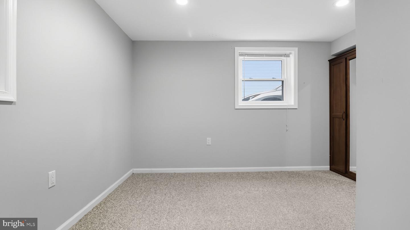 814 N CROYDON ST, STERLING, Virginia 20164, 6 Bedrooms Bedrooms, 8 Rooms Rooms,2 BathroomsBathrooms,Residential,For sale,814 N CROYDON ST,VALO2106940 MLS # VALO2106940 814 N CROYDON ST, STERLING, Virginia 20164, 6 Bedrooms Bedrooms, 8 Rooms Rooms,2 BathroomsBathrooms,Residential,For sale,814 N CROYDON ST,VALO2106940 MLS # VALO2106940