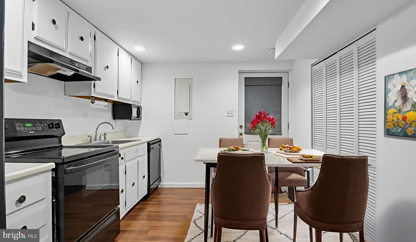 814 N CROYDON ST, STERLING, Virginia 20164, 6 Bedrooms Bedrooms, 8 Rooms Rooms,2 BathroomsBathrooms,Residential,For sale,814 N CROYDON ST,VALO2106940 MLS # VALO2106940 814 N CROYDON ST, STERLING, Virginia 20164, 6 Bedrooms Bedrooms, 8 Rooms Rooms,2 BathroomsBathrooms,Residential,For sale,814 N CROYDON ST,VALO2106940 MLS # VALO2106940