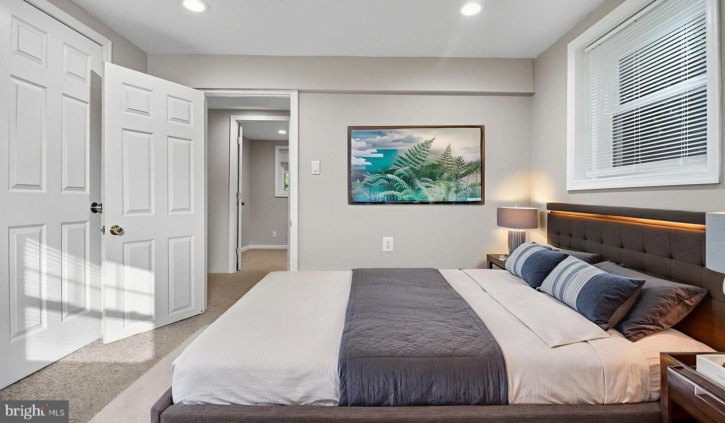 814 N CROYDON ST, STERLING, Virginia 20164, 6 Bedrooms Bedrooms, 8 Rooms Rooms,2 BathroomsBathrooms,Residential,For sale,814 N CROYDON ST,VALO2106940 MLS # VALO2106940 814 N CROYDON ST, STERLING, Virginia 20164, 6 Bedrooms Bedrooms, 8 Rooms Rooms,2 BathroomsBathrooms,Residential,For sale,814 N CROYDON ST,VALO2106940 MLS # VALO2106940