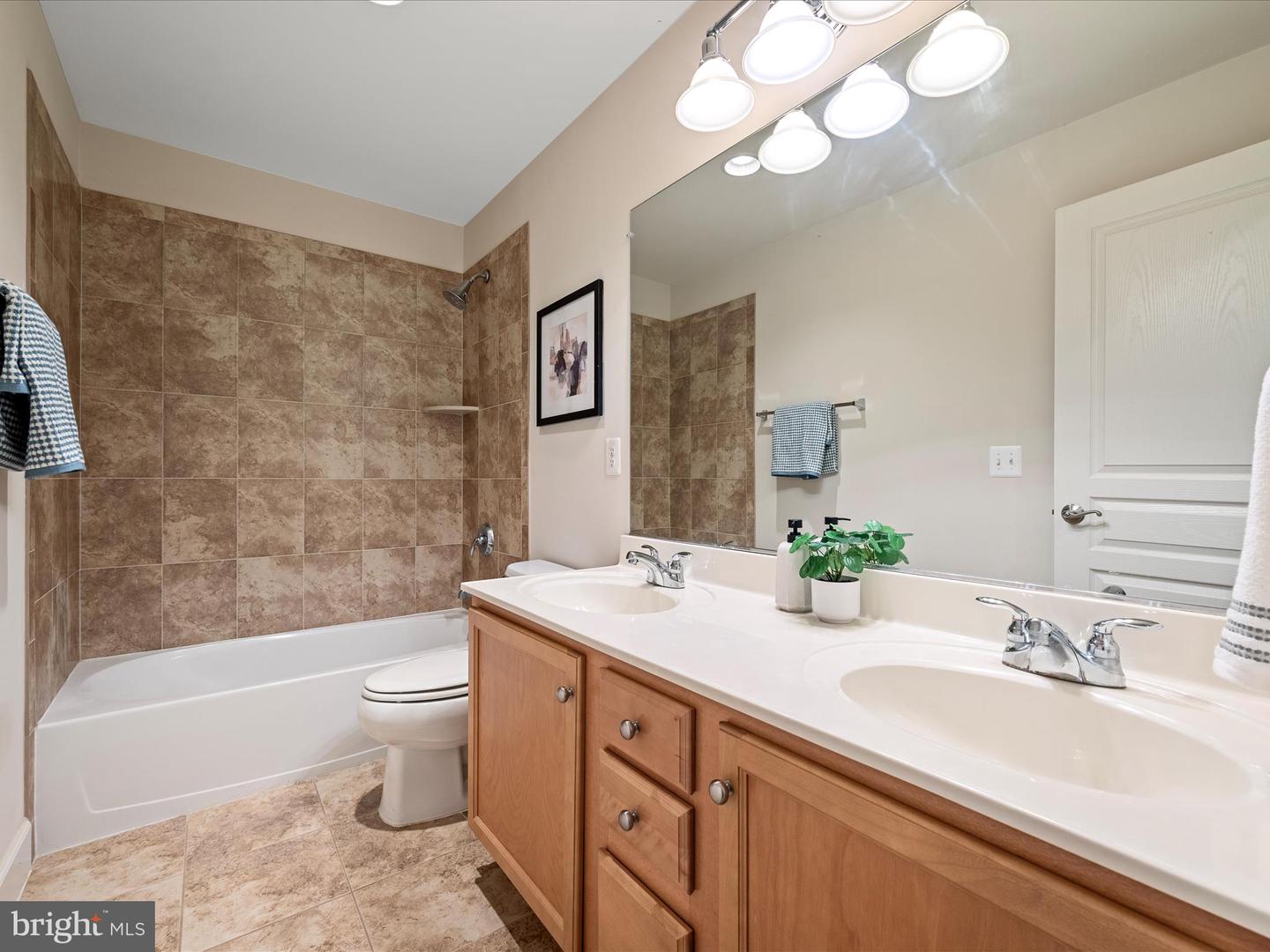 22462 DINAH PL, LEESBURG, Virginia 20175, 3 Bedrooms Bedrooms, ,3 BathroomsBathrooms,Residential,For sale,22462 DINAH PL,VALO2107680 MLS # VALO2107680