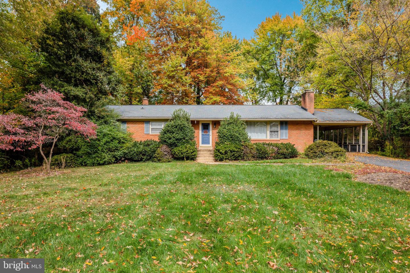 6424 DIVINE ST, MCLEAN, Virginia 22101, 4 Bedrooms Bedrooms, ,2 BathroomsBathrooms,Residential,For sale,6424 DIVINE ST,VAFX2276060 MLS # VAFX2276060 6424 DIVINE ST, MCLEAN, Virginia 22101, 4 Bedrooms Bedrooms, ,2 BathroomsBathrooms,Residential,For sale,6424 DIVINE ST,VAFX2276060 MLS # VAFX2276060