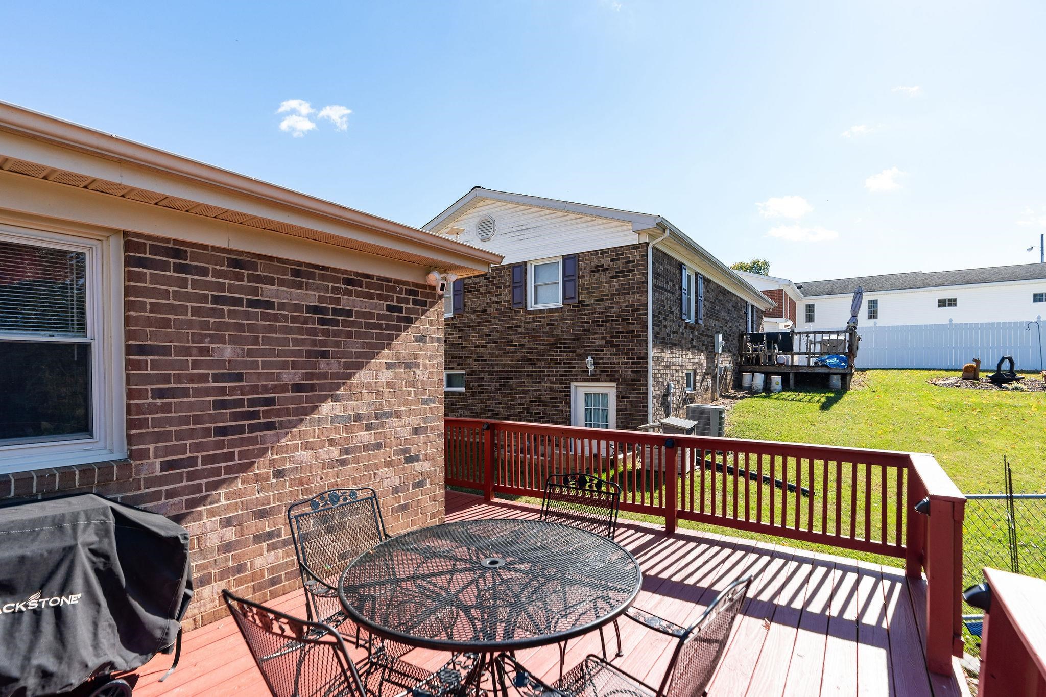 27 BINGHAM ST, VERONA, Virginia 24482, 3 Bedrooms Bedrooms, ,2 BathroomsBathrooms,Residential,27 BINGHAM ST,670705 MLS # 670705 27 BINGHAM ST, VERONA, Virginia 24482, 3 Bedrooms Bedrooms, ,2 BathroomsBathrooms,Residential,27 BINGHAM ST,670705 MLS # 670705