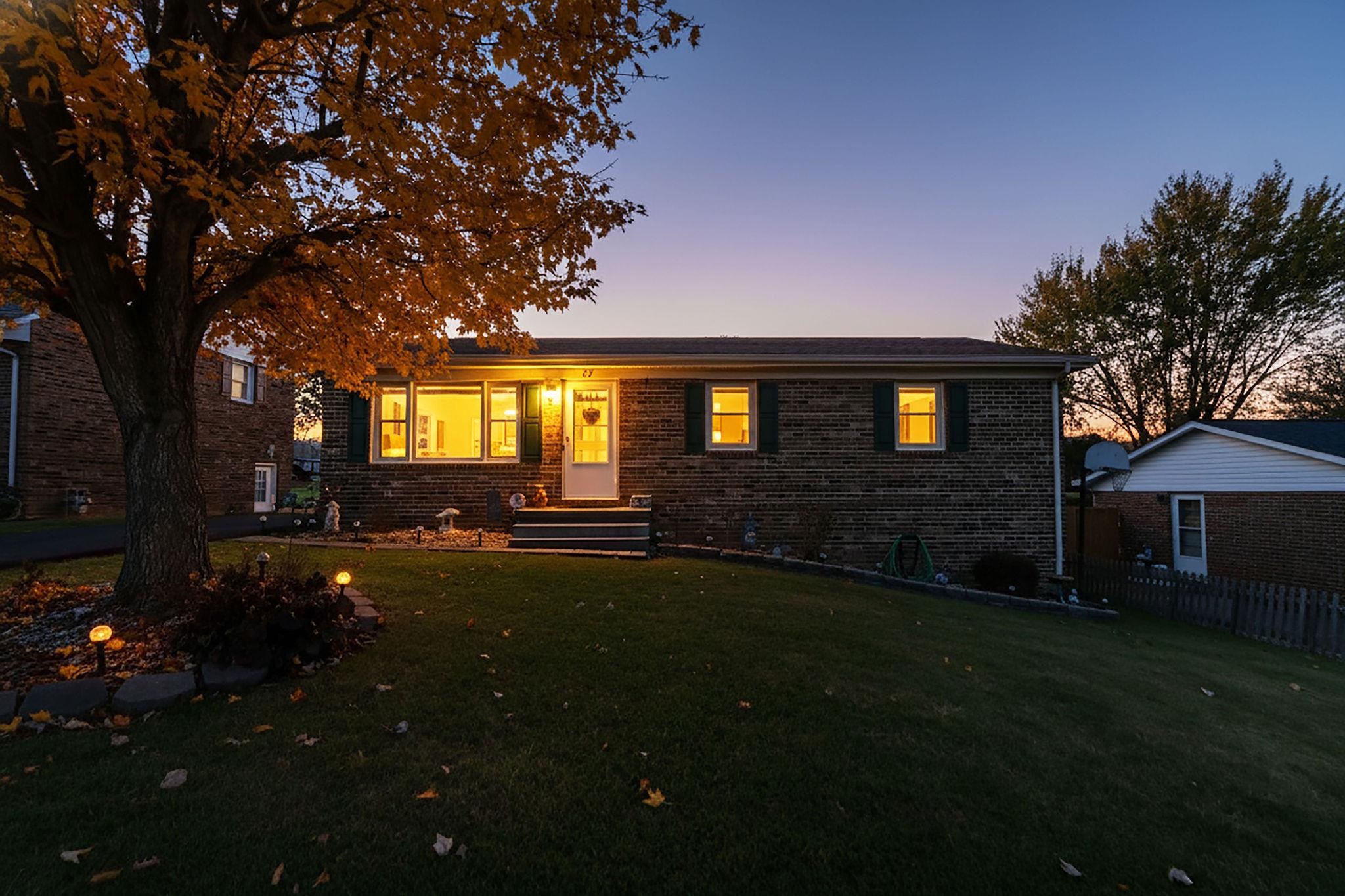 27 BINGHAM ST, VERONA, Virginia 24482, 3 Bedrooms Bedrooms, ,2 BathroomsBathrooms,Residential,27 BINGHAM ST,670705 MLS # 670705 27 BINGHAM ST, VERONA, Virginia 24482, 3 Bedrooms Bedrooms, ,2 BathroomsBathrooms,Residential,27 BINGHAM ST,670705 MLS # 670705