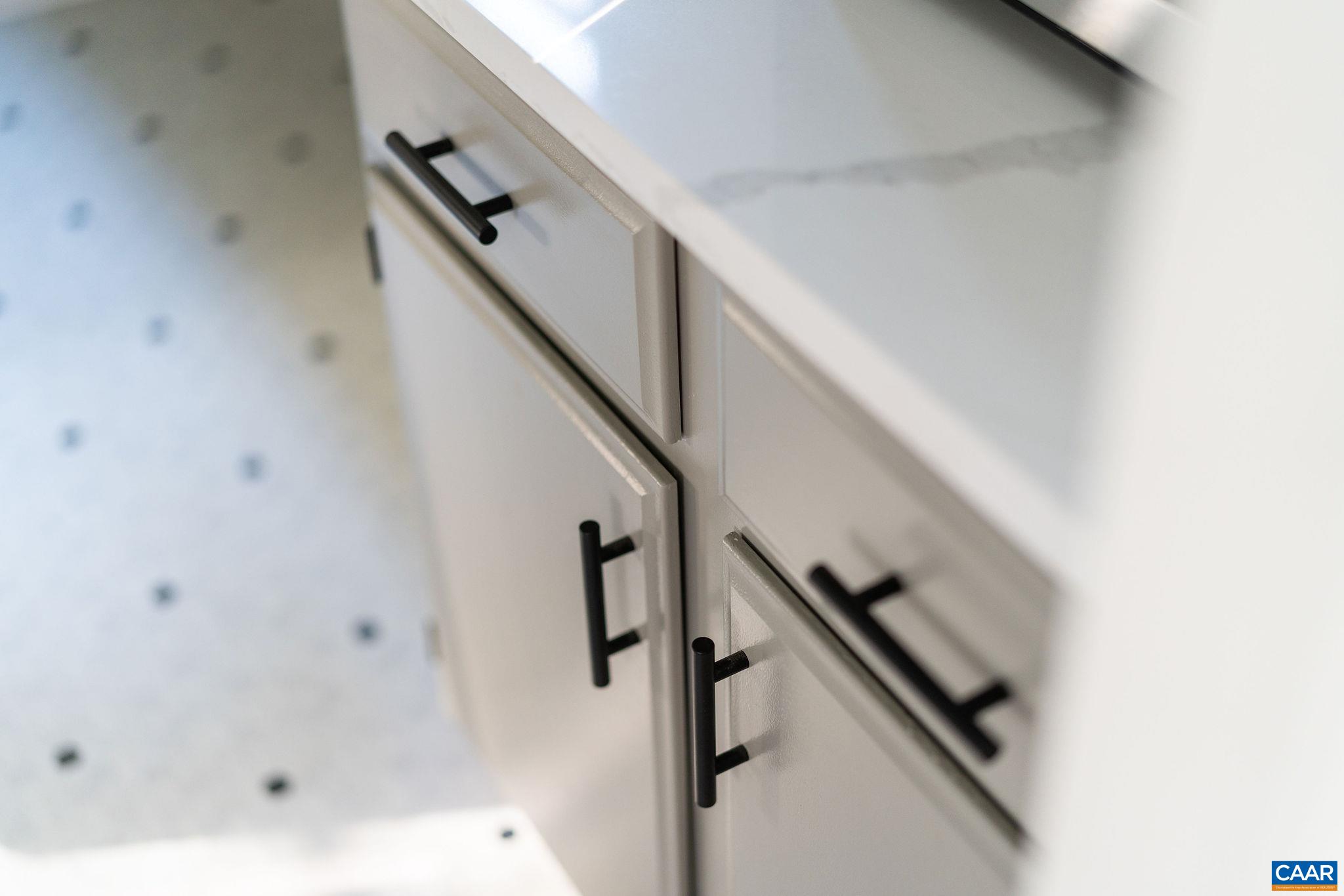 2418 W BEVERLEY ST, STAUNTON, Virginia 24401, 3 Bedrooms Bedrooms, ,1 BathroomBathrooms,Residential,2418 W BEVERLEY ST,670712 MLS # 670712