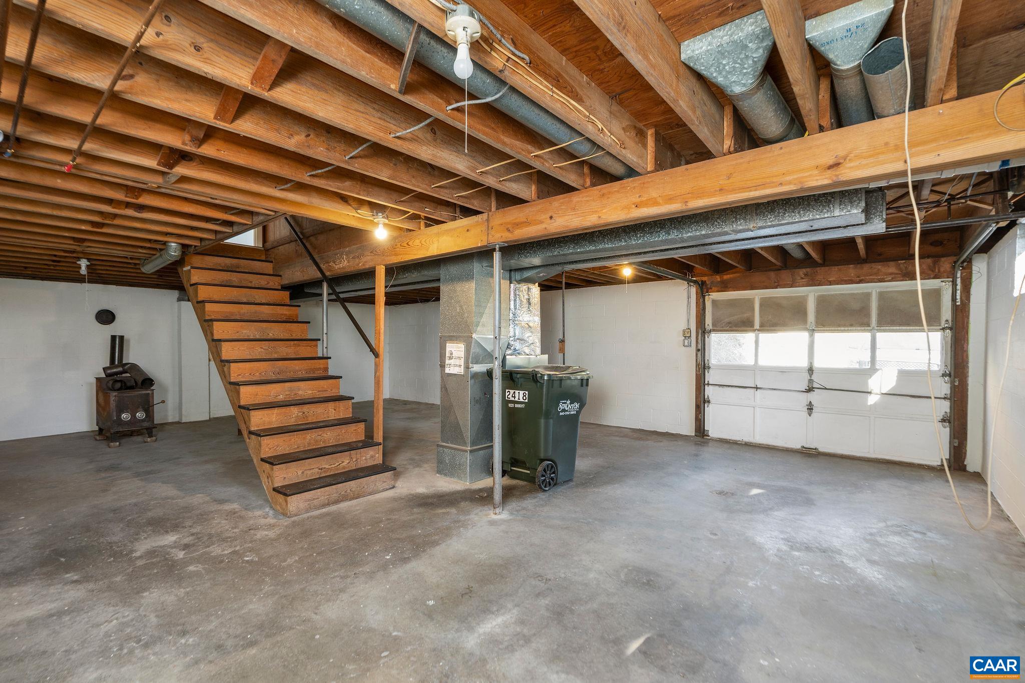 2418 W BEVERLEY ST, STAUNTON, Virginia 24401, 3 Bedrooms Bedrooms, ,1 BathroomBathrooms,Residential,2418 W BEVERLEY ST,670712 MLS # 670712