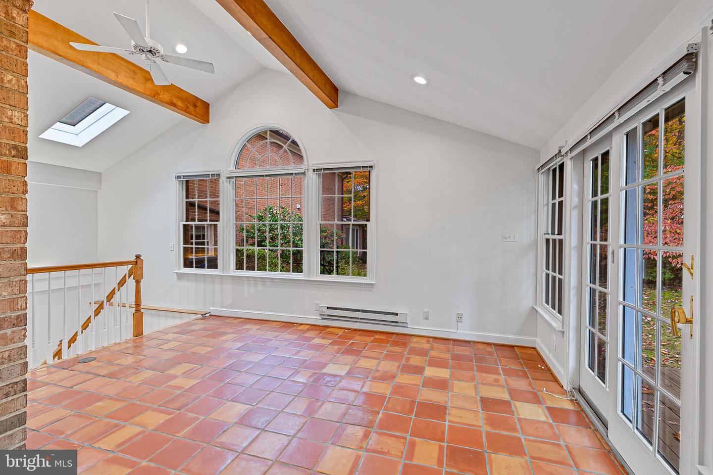 2424 S QUEEN ST, ARLINGTON, Virginia 22202, 4 Bedrooms Bedrooms, ,3 BathroomsBathrooms,Residential,For sale,2424 S QUEEN ST,VAAR2061926 MLS # VAAR2061926 2424 S QUEEN ST, ARLINGTON, Virginia 22202, 4 Bedrooms Bedrooms, ,3 BathroomsBathrooms,Residential,For sale,2424 S QUEEN ST,VAAR2061926 MLS # VAAR2061926