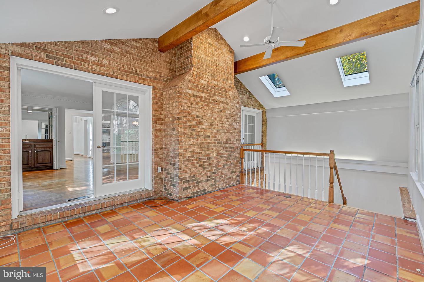 2424 S QUEEN ST, ARLINGTON, Virginia 22202, 4 Bedrooms Bedrooms, ,3 BathroomsBathrooms,Residential,For sale,2424 S QUEEN ST,VAAR2061926 MLS # VAAR2061926 2424 S QUEEN ST, ARLINGTON, Virginia 22202, 4 Bedrooms Bedrooms, ,3 BathroomsBathrooms,Residential,For sale,2424 S QUEEN ST,VAAR2061926 MLS # VAAR2061926