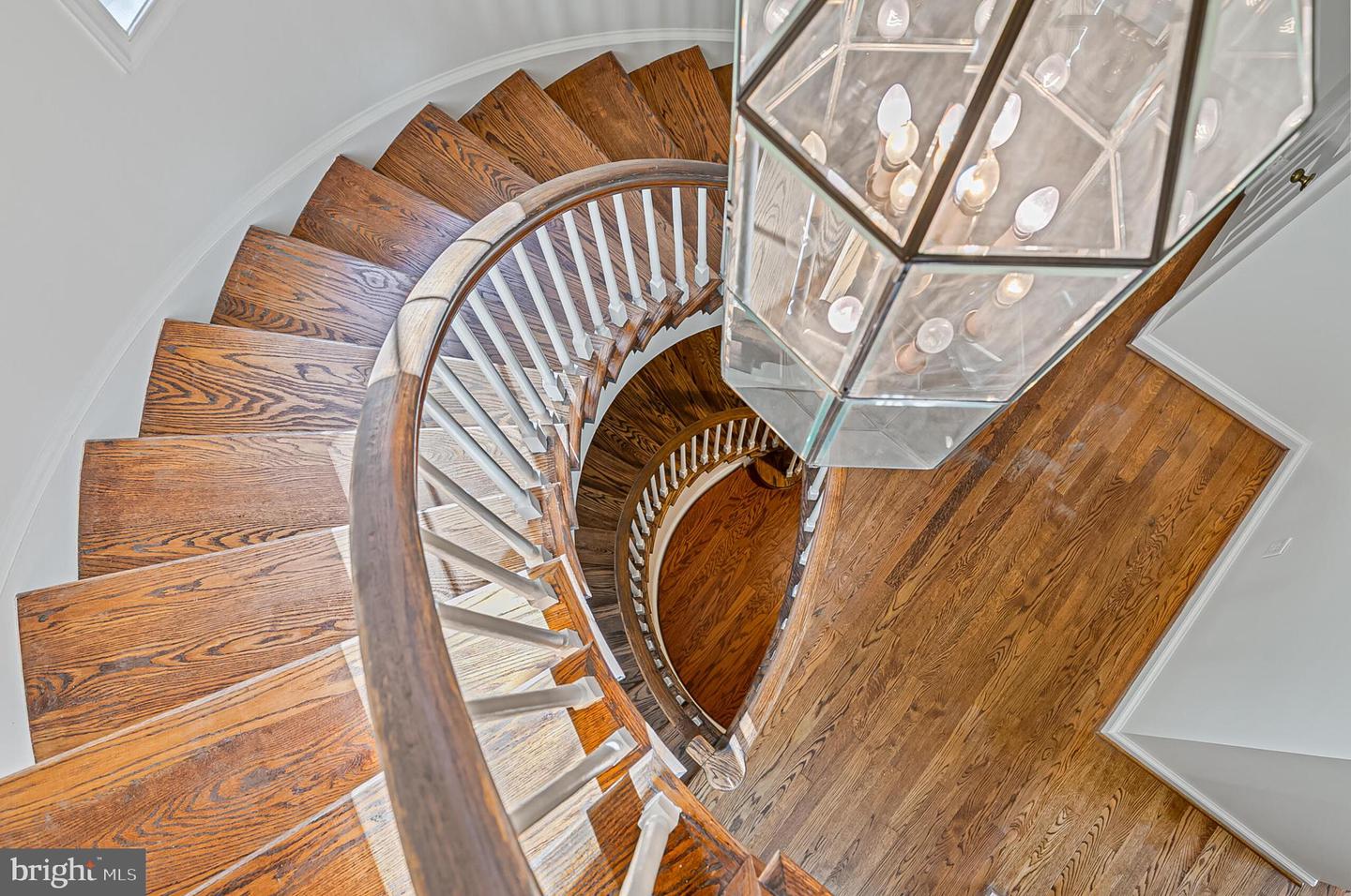 2424 S QUEEN ST, ARLINGTON, Virginia 22202, 4 Bedrooms Bedrooms, ,3 BathroomsBathrooms,Residential,For sale,2424 S QUEEN ST,VAAR2061926 MLS # VAAR2061926 2424 S QUEEN ST, ARLINGTON, Virginia 22202, 4 Bedrooms Bedrooms, ,3 BathroomsBathrooms,Residential,For sale,2424 S QUEEN ST,VAAR2061926 MLS # VAAR2061926