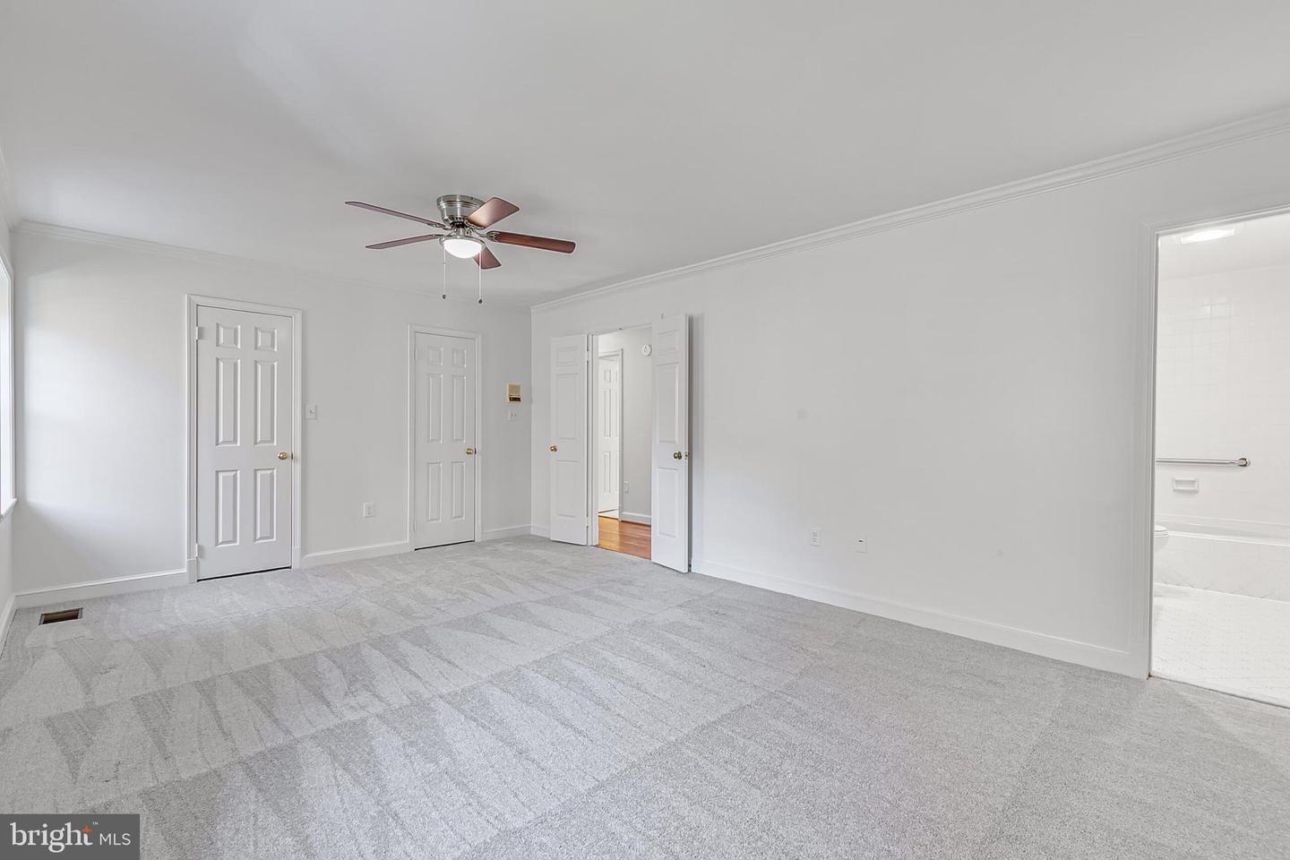 2424 S QUEEN ST, ARLINGTON, Virginia 22202, 4 Bedrooms Bedrooms, ,3 BathroomsBathrooms,Residential,For sale,2424 S QUEEN ST,VAAR2061926 MLS # VAAR2061926 2424 S QUEEN ST, ARLINGTON, Virginia 22202, 4 Bedrooms Bedrooms, ,3 BathroomsBathrooms,Residential,For sale,2424 S QUEEN ST,VAAR2061926 MLS # VAAR2061926