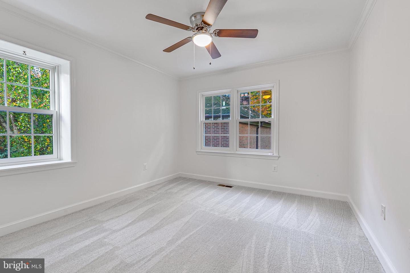 2424 S QUEEN ST, ARLINGTON, Virginia 22202, 4 Bedrooms Bedrooms, ,3 BathroomsBathrooms,Residential,For sale,2424 S QUEEN ST,VAAR2061926 MLS # VAAR2061926 2424 S QUEEN ST, ARLINGTON, Virginia 22202, 4 Bedrooms Bedrooms, ,3 BathroomsBathrooms,Residential,For sale,2424 S QUEEN ST,VAAR2061926 MLS # VAAR2061926