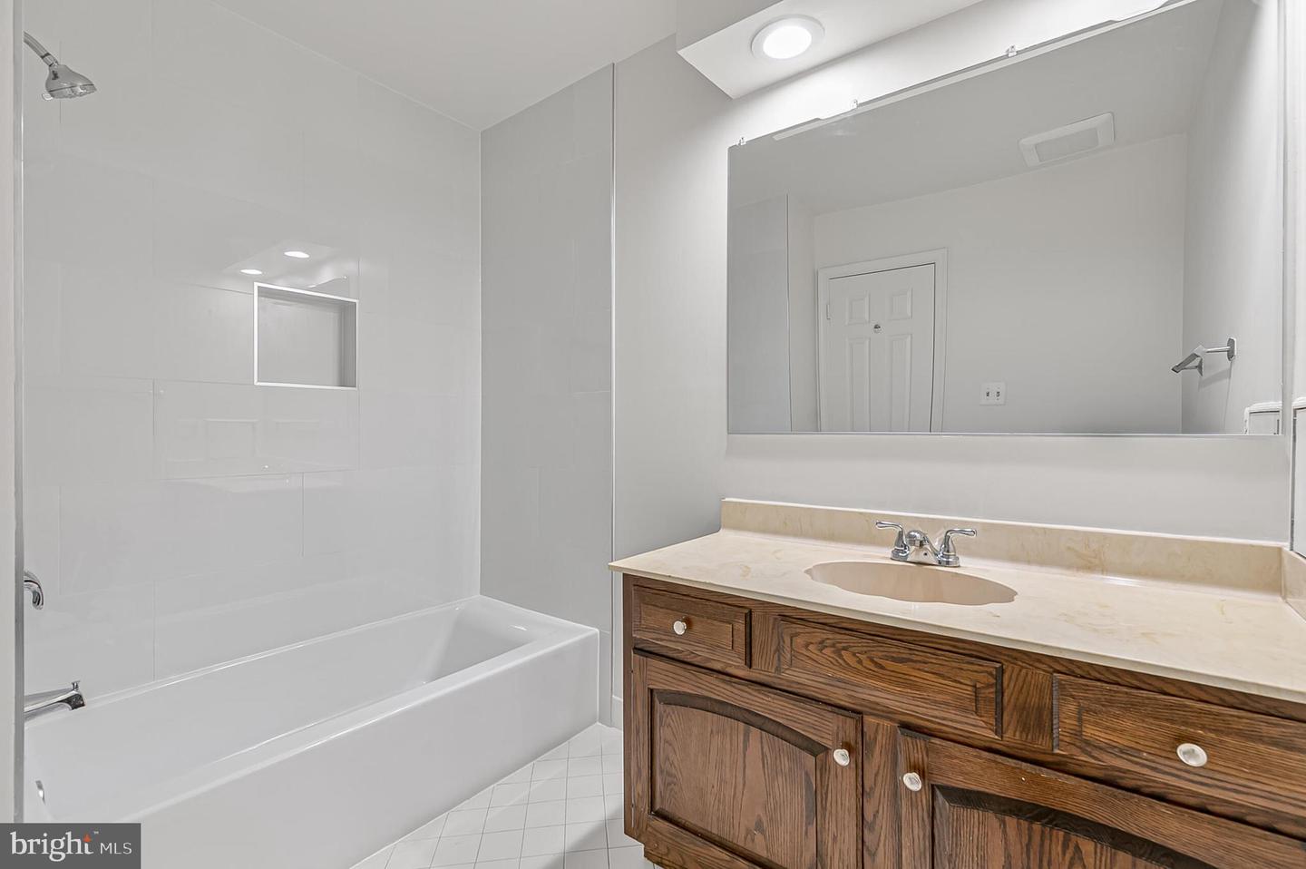 2424 S QUEEN ST, ARLINGTON, Virginia 22202, 4 Bedrooms Bedrooms, ,3 BathroomsBathrooms,Residential,For sale,2424 S QUEEN ST,VAAR2061926 MLS # VAAR2061926 2424 S QUEEN ST, ARLINGTON, Virginia 22202, 4 Bedrooms Bedrooms, ,3 BathroomsBathrooms,Residential,For sale,2424 S QUEEN ST,VAAR2061926 MLS # VAAR2061926