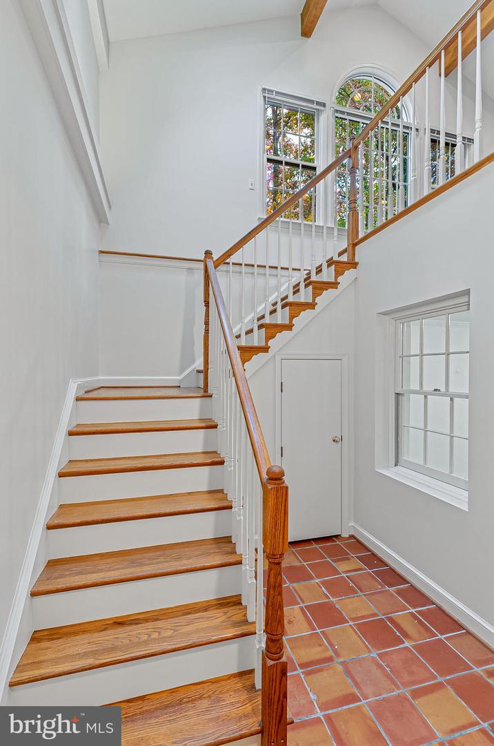 2424 S QUEEN ST, ARLINGTON, Virginia 22202, 4 Bedrooms Bedrooms, ,3 BathroomsBathrooms,Residential,For sale,2424 S QUEEN ST,VAAR2061926 MLS # VAAR2061926 2424 S QUEEN ST, ARLINGTON, Virginia 22202, 4 Bedrooms Bedrooms, ,3 BathroomsBathrooms,Residential,For sale,2424 S QUEEN ST,VAAR2061926 MLS # VAAR2061926