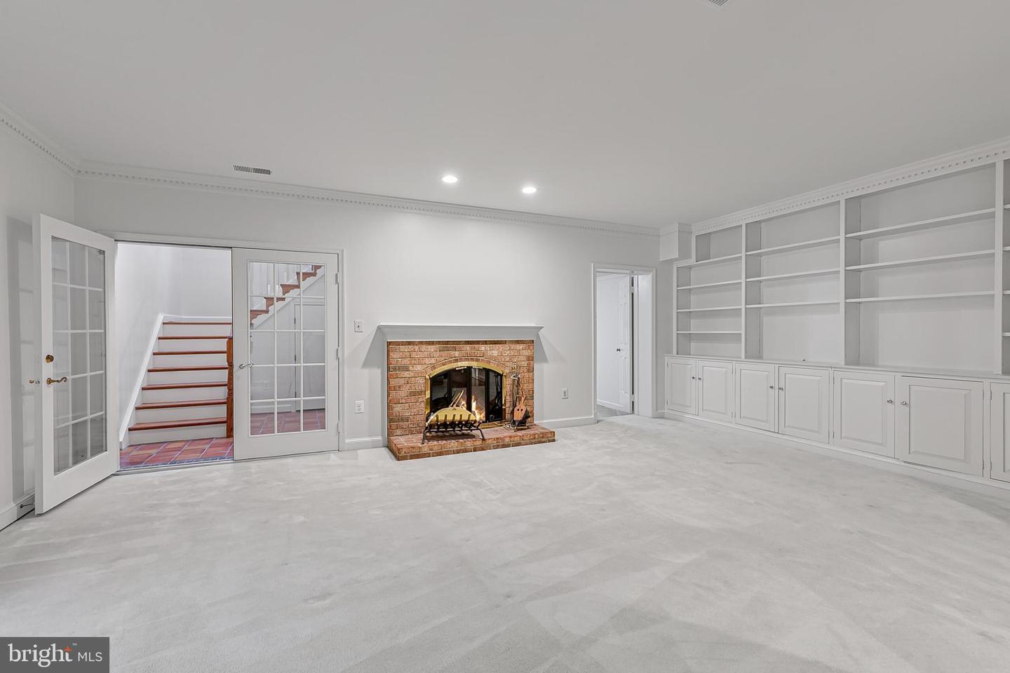 2424 S QUEEN ST, ARLINGTON, Virginia 22202, 4 Bedrooms Bedrooms, ,3 BathroomsBathrooms,Residential,For sale,2424 S QUEEN ST,VAAR2061926 MLS # VAAR2061926 2424 S QUEEN ST, ARLINGTON, Virginia 22202, 4 Bedrooms Bedrooms, ,3 BathroomsBathrooms,Residential,For sale,2424 S QUEEN ST,VAAR2061926 MLS # VAAR2061926