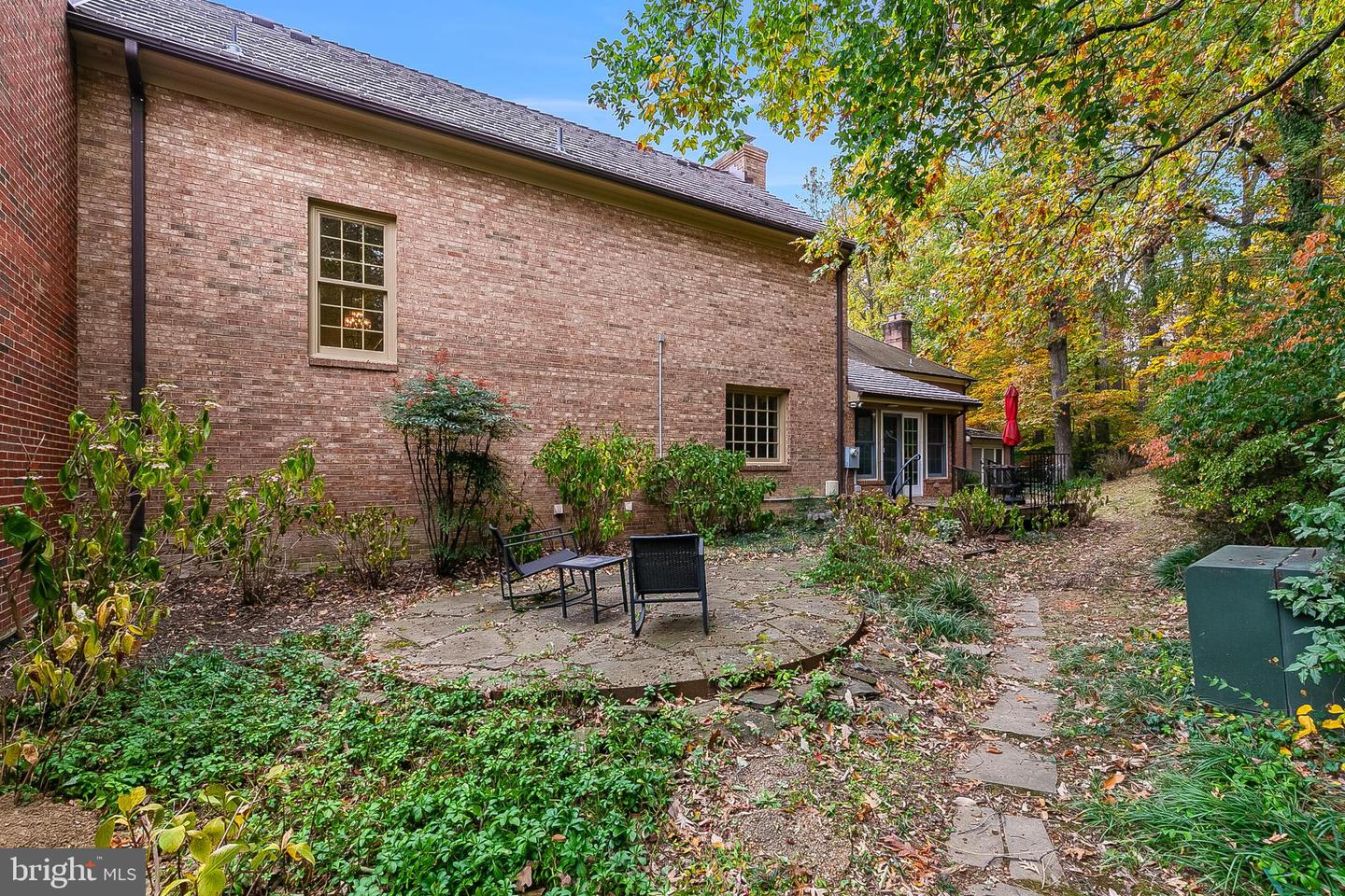 2424 S QUEEN ST, ARLINGTON, Virginia 22202, 4 Bedrooms Bedrooms, ,3 BathroomsBathrooms,Residential,For sale,2424 S QUEEN ST,VAAR2061926 MLS # VAAR2061926 2424 S QUEEN ST, ARLINGTON, Virginia 22202, 4 Bedrooms Bedrooms, ,3 BathroomsBathrooms,Residential,For sale,2424 S QUEEN ST,VAAR2061926 MLS # VAAR2061926